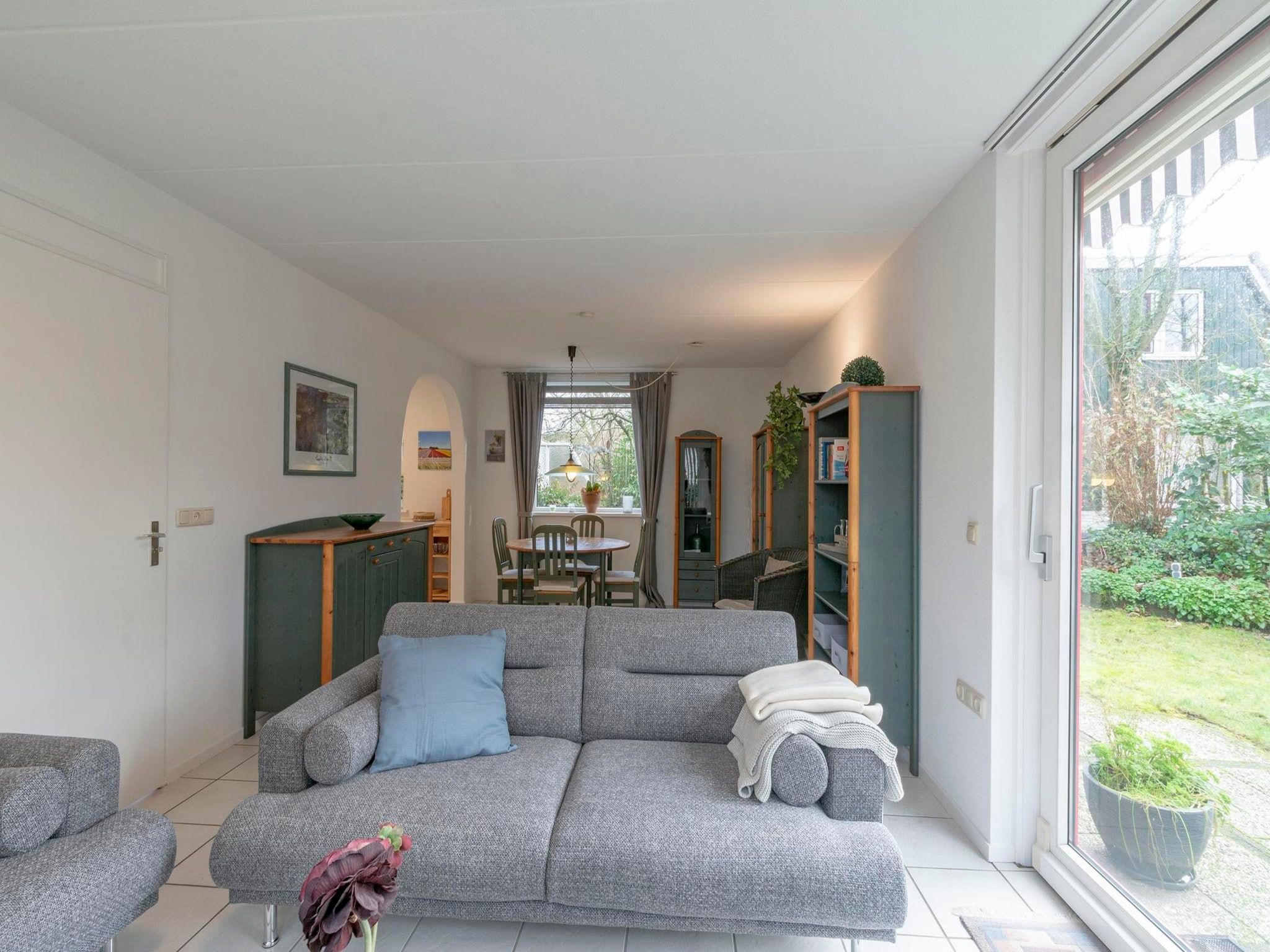 De woonkamer van Campanula 39 in Sint Maartenszee