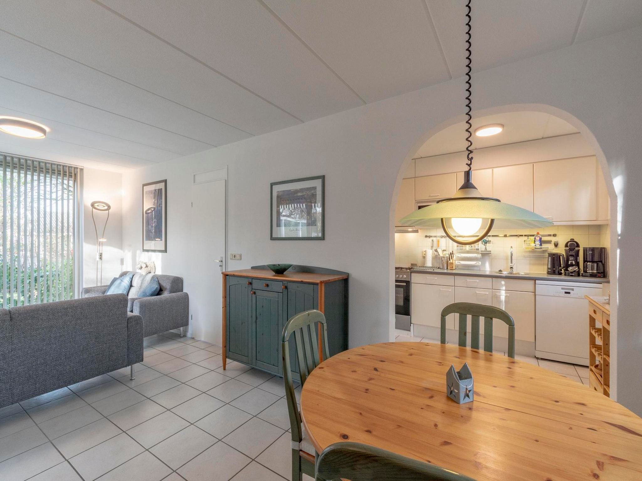 De eetkamer van Campanula 39 in Sint Maartenszee