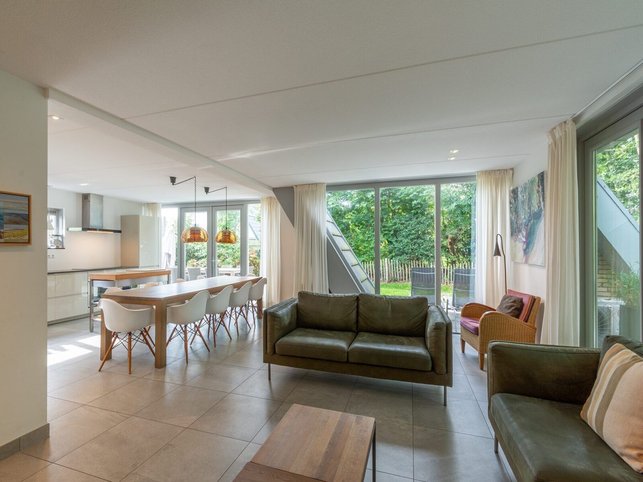De woonkamer van Sandepark 171 in Callantsoog