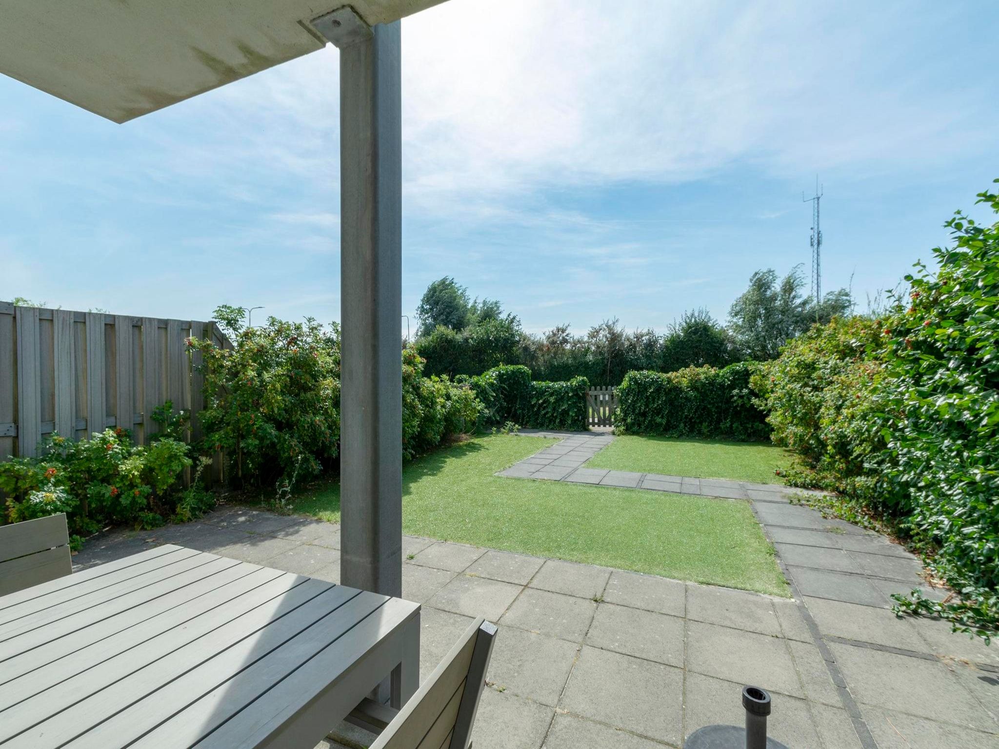 De tuin van Strandleven 006 in Groote Keeten
