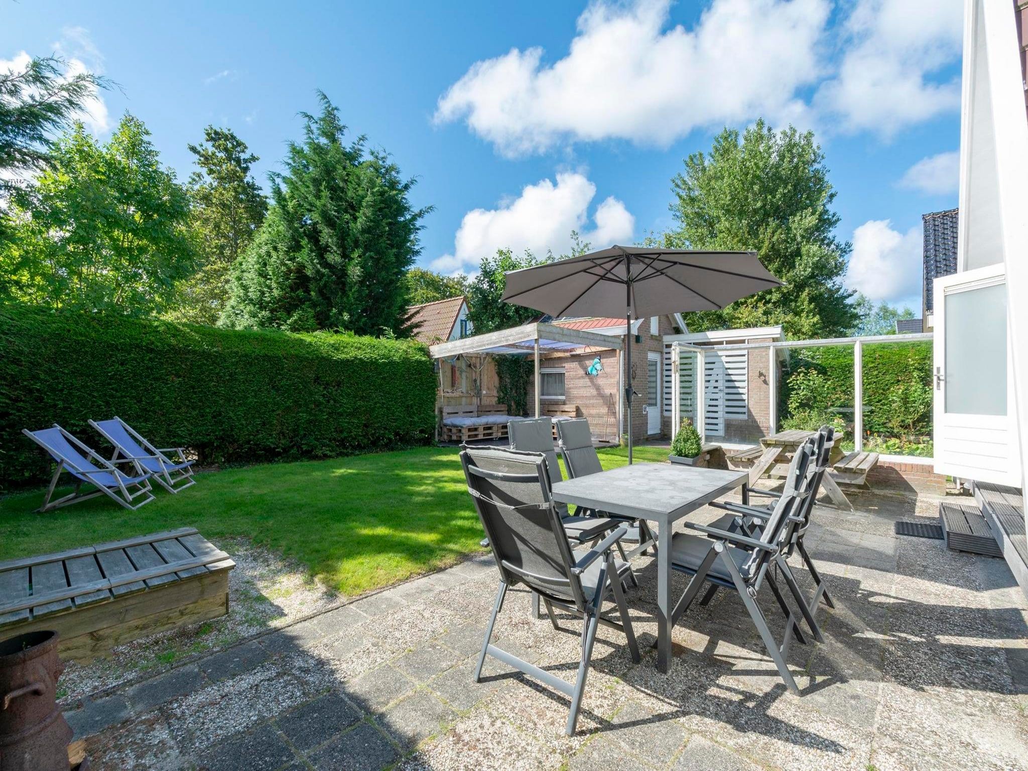 Het terras van Duinland 46 in Sint Maartenszee