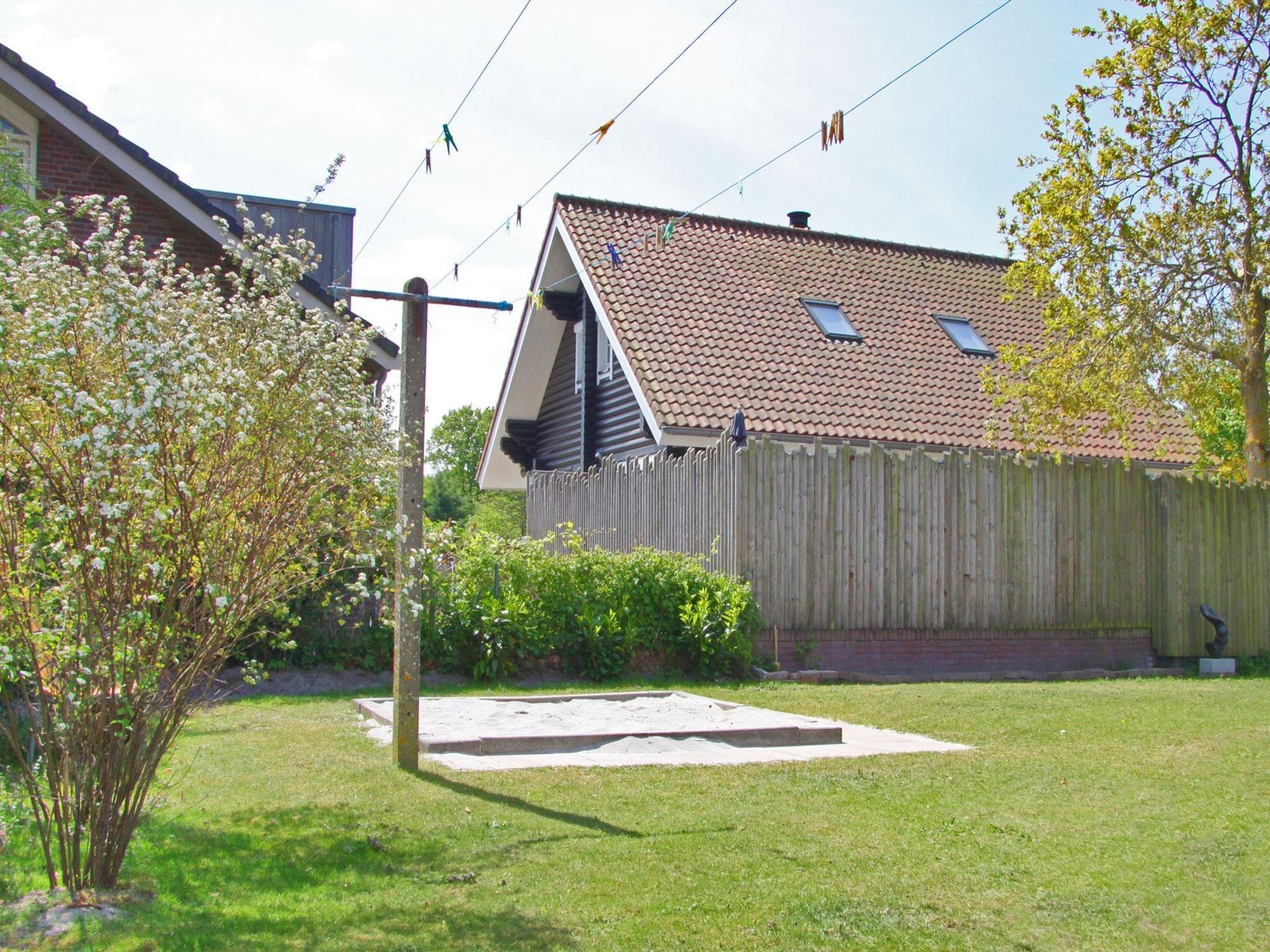 De buitenkant van Duinland 55 in Sint Maartenszee