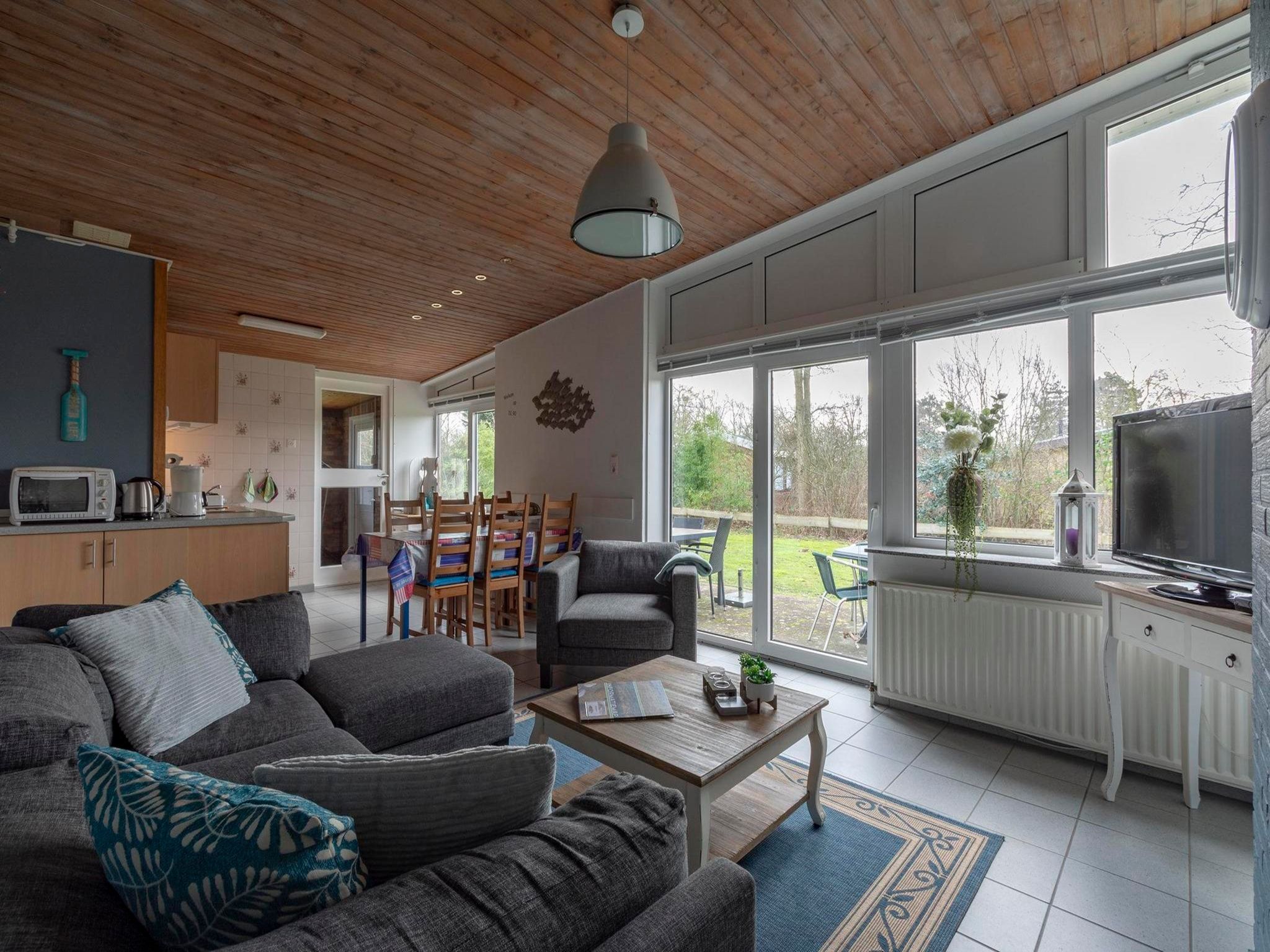 De woonkamer van Duinland 90 in Sint Maartenszee