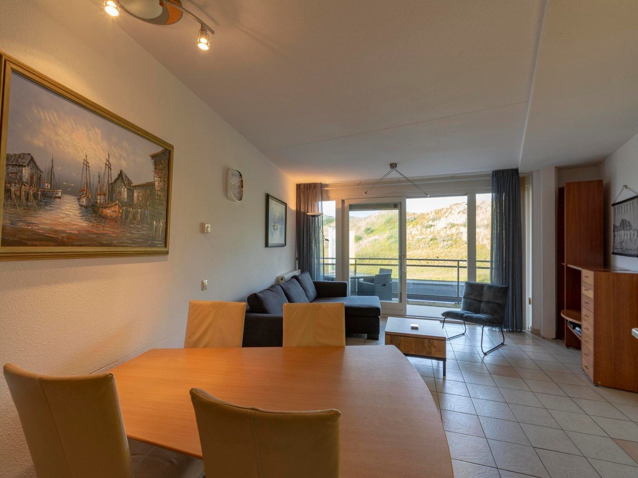 De eetkamer van Wijde Blick 208 in Callantsoog