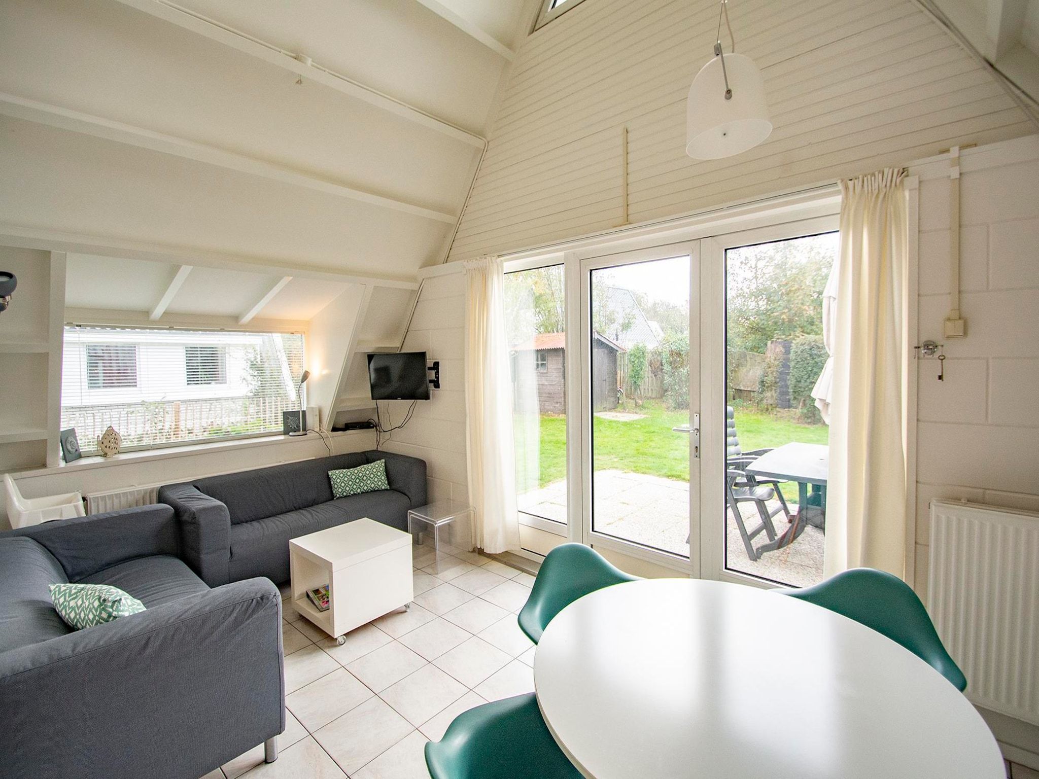 De woonkamer van Sandepark 66 in Callantsoog