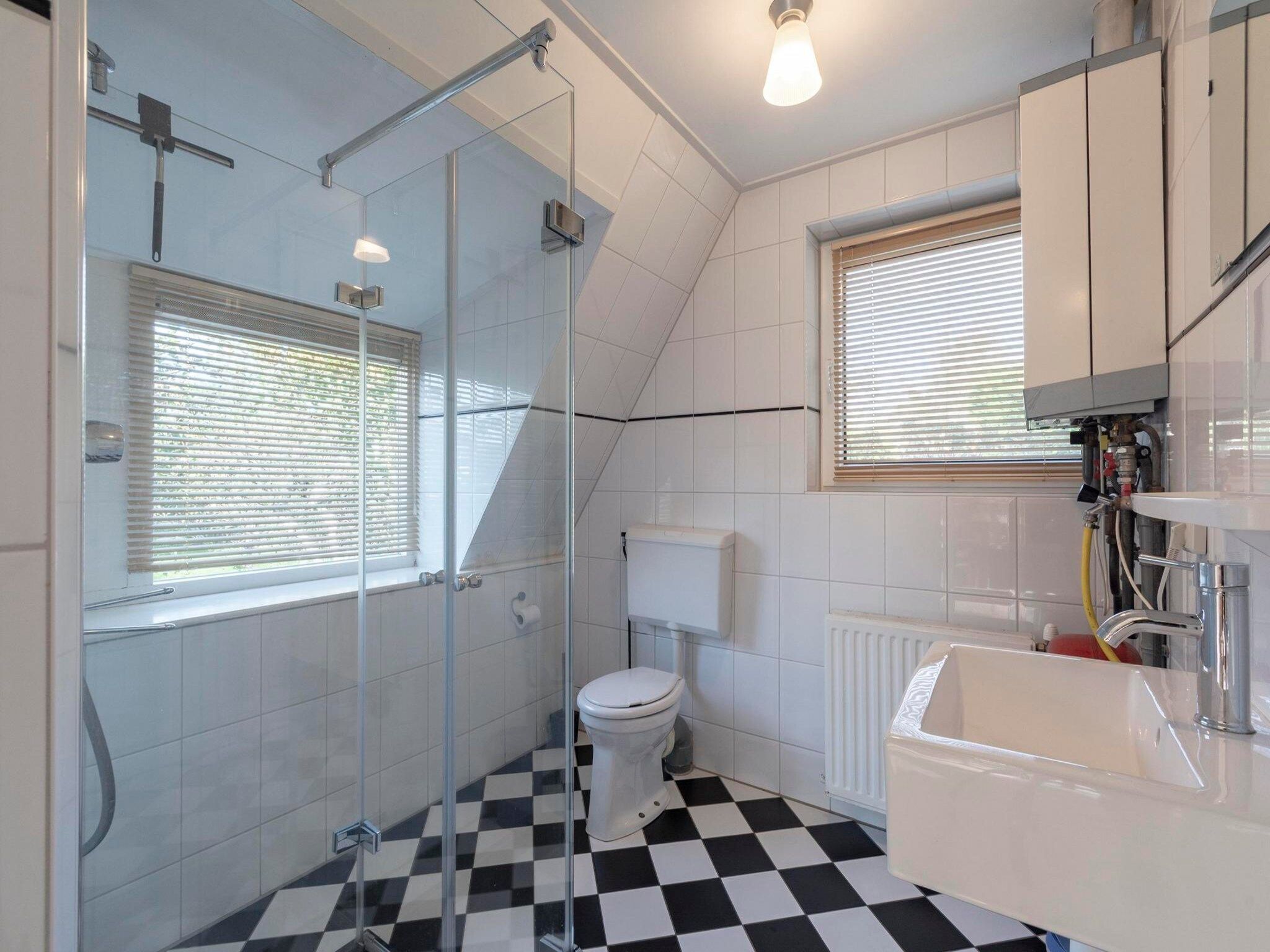 De badkamer van Sandepark 93 in Callantsoog