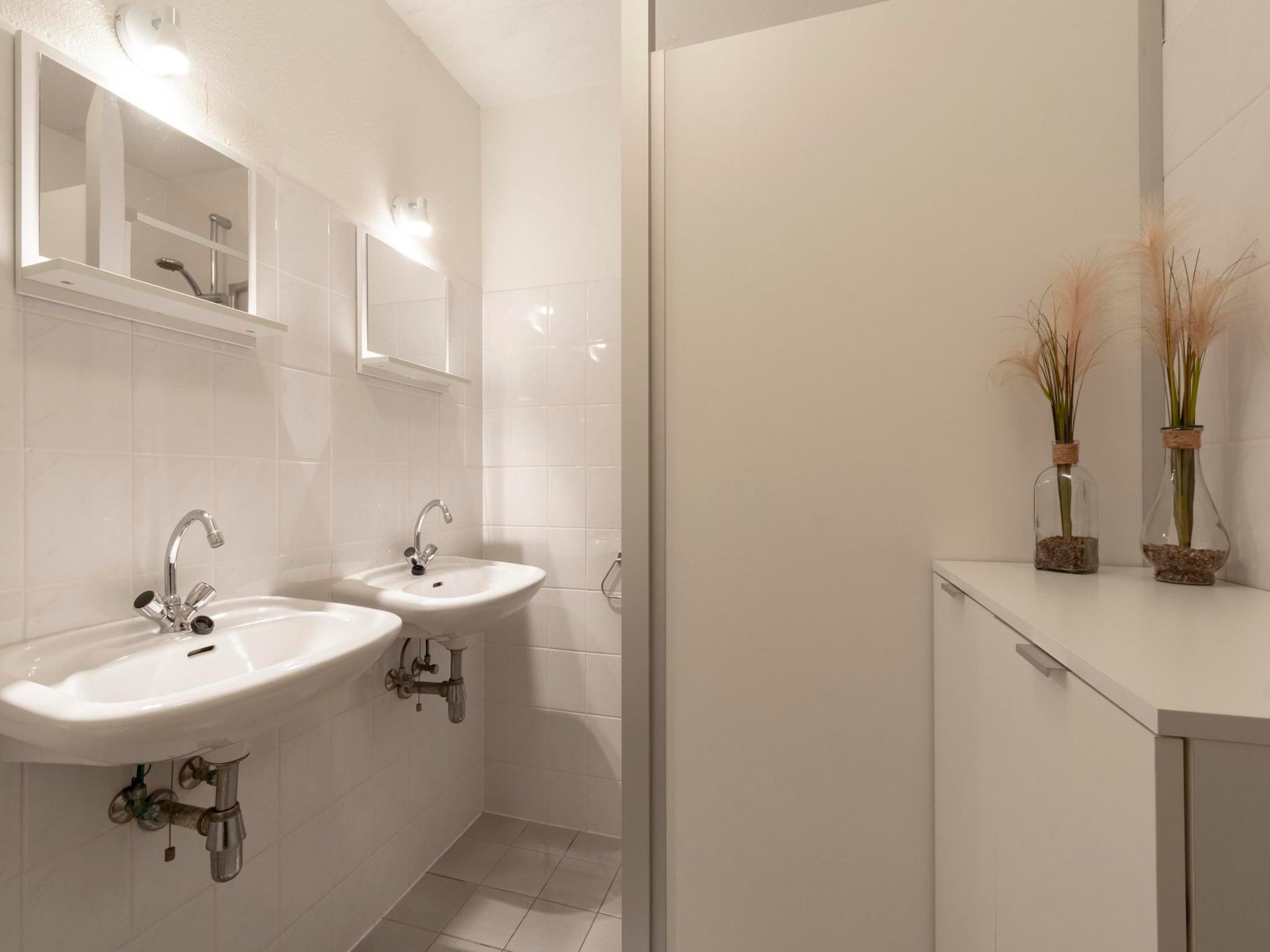 De badkamer van Beach Appartement 11 in Callantsoog