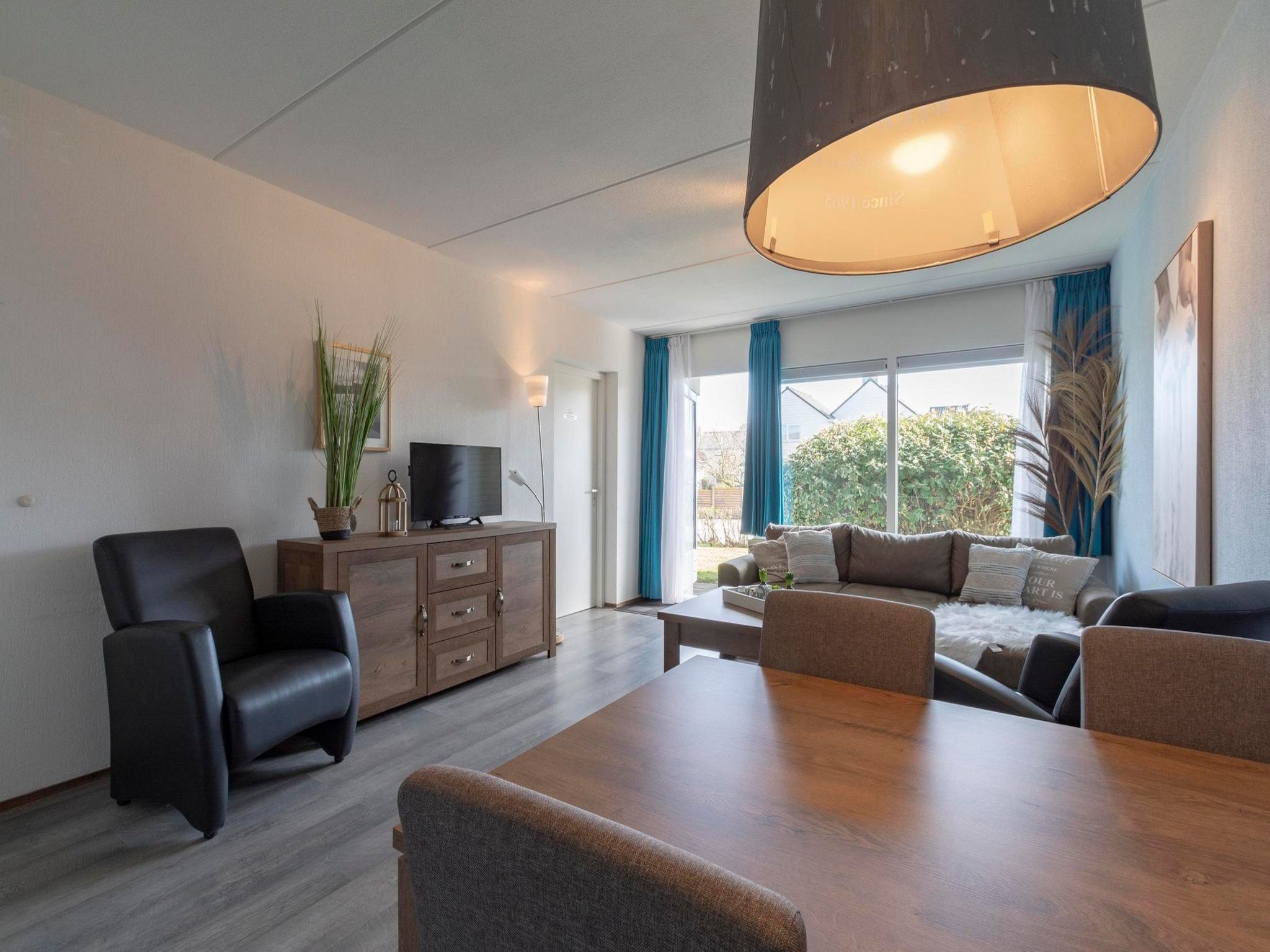 De eetkamer van Beach Appartement 11 in Callantsoog