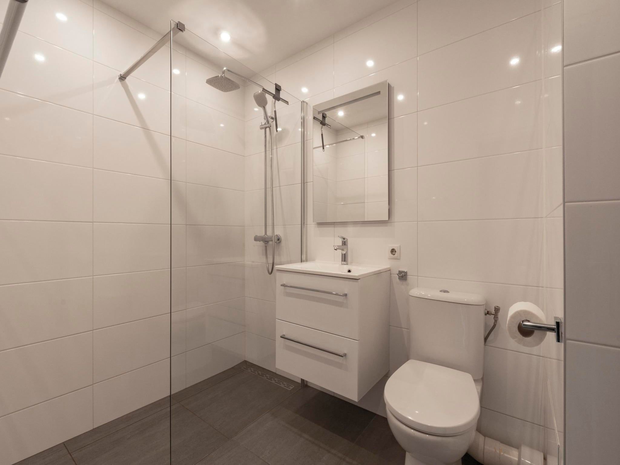 De badkamer van Beach Appartement 35 in Callantsoog
