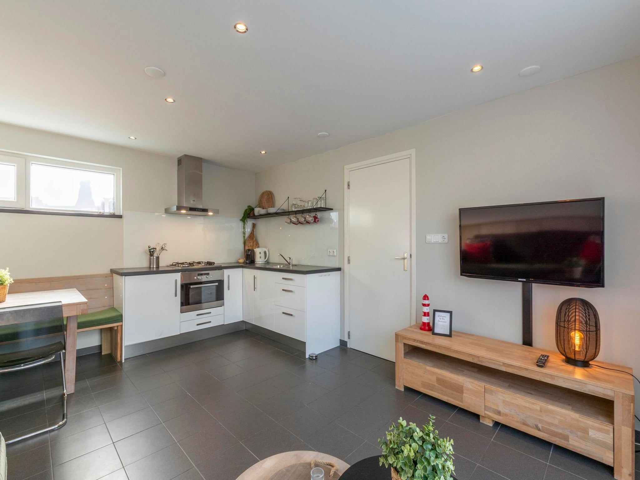 De keuken van Duinroosweg 83 in Callantsoog