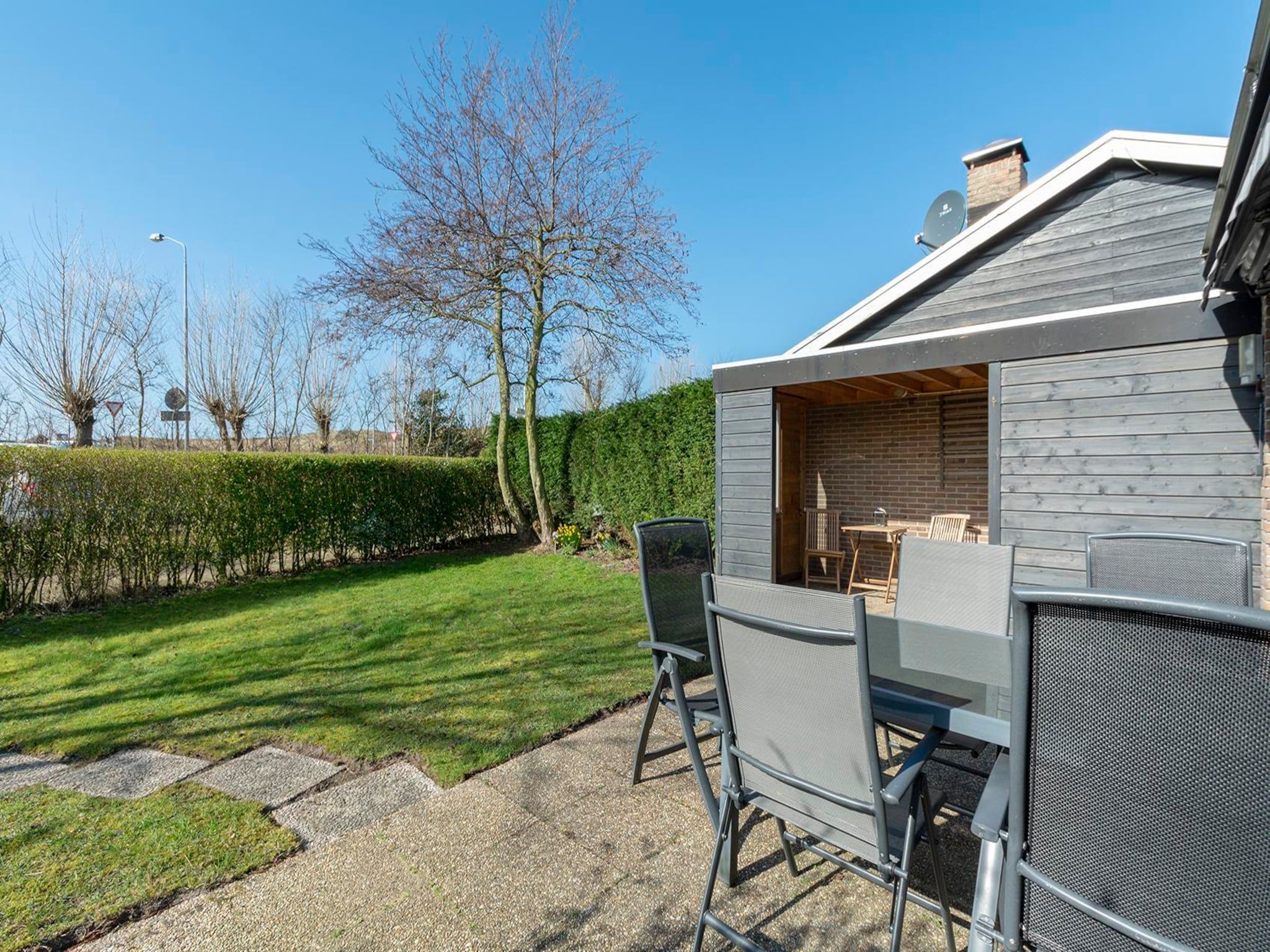 De tuin van Boerenslag 2 in Sint Maartenszee