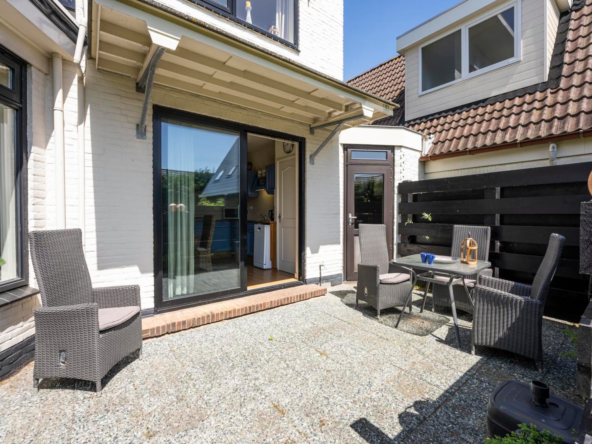 Het terras van Strandhuys Schelp in De Koog