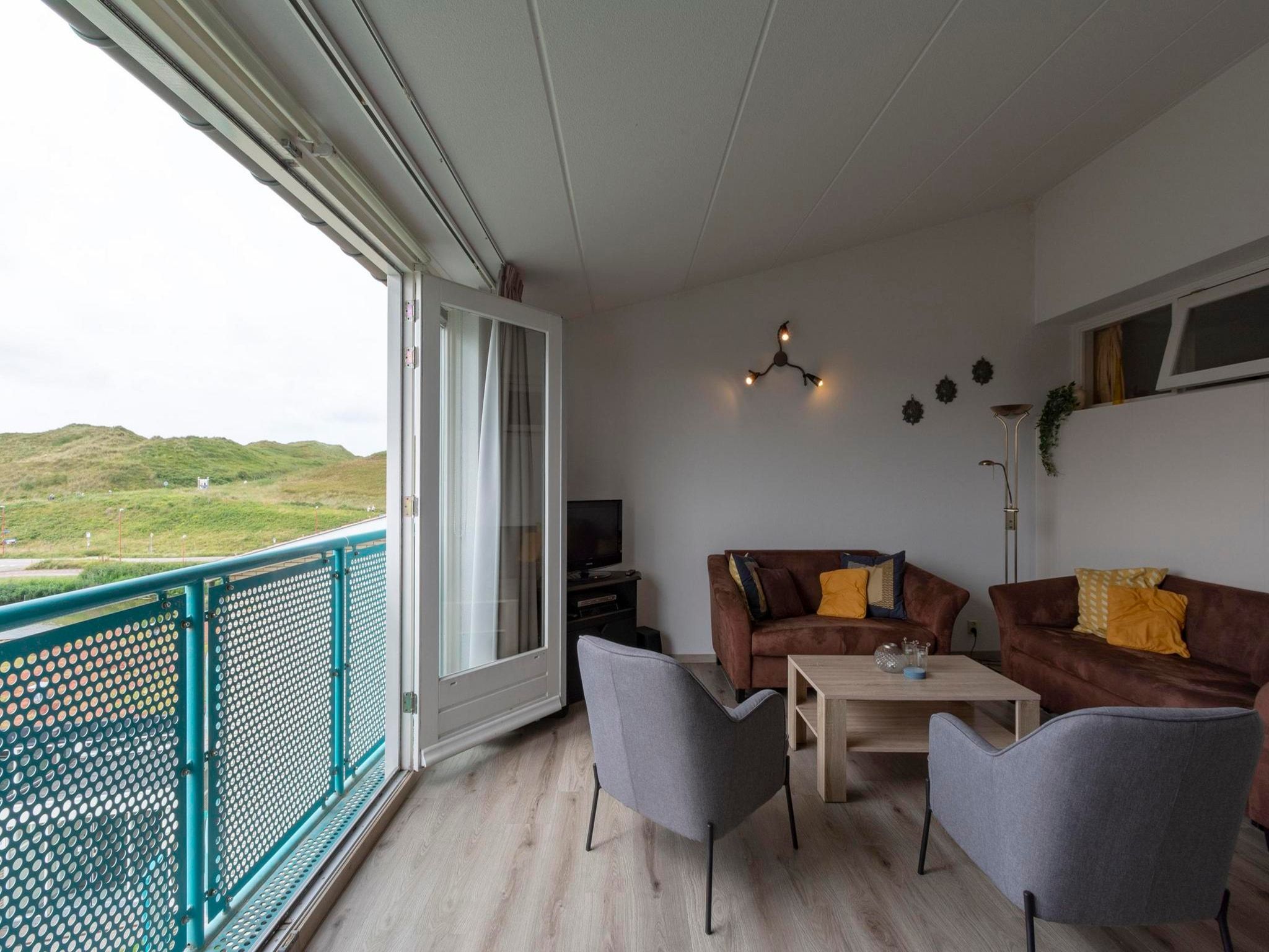 De woonkamer van Strandslag 223 in Julianadorp aan Zee