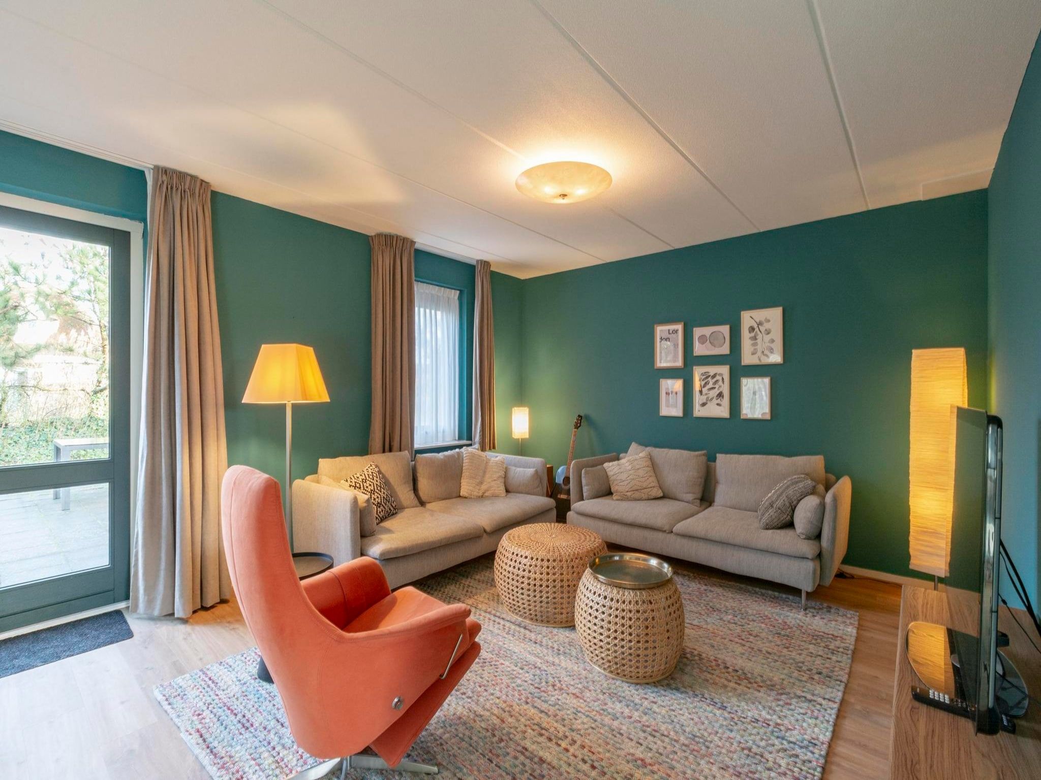 De woonkamer van Duynopgangh 46 in Julianadorp aan Zee