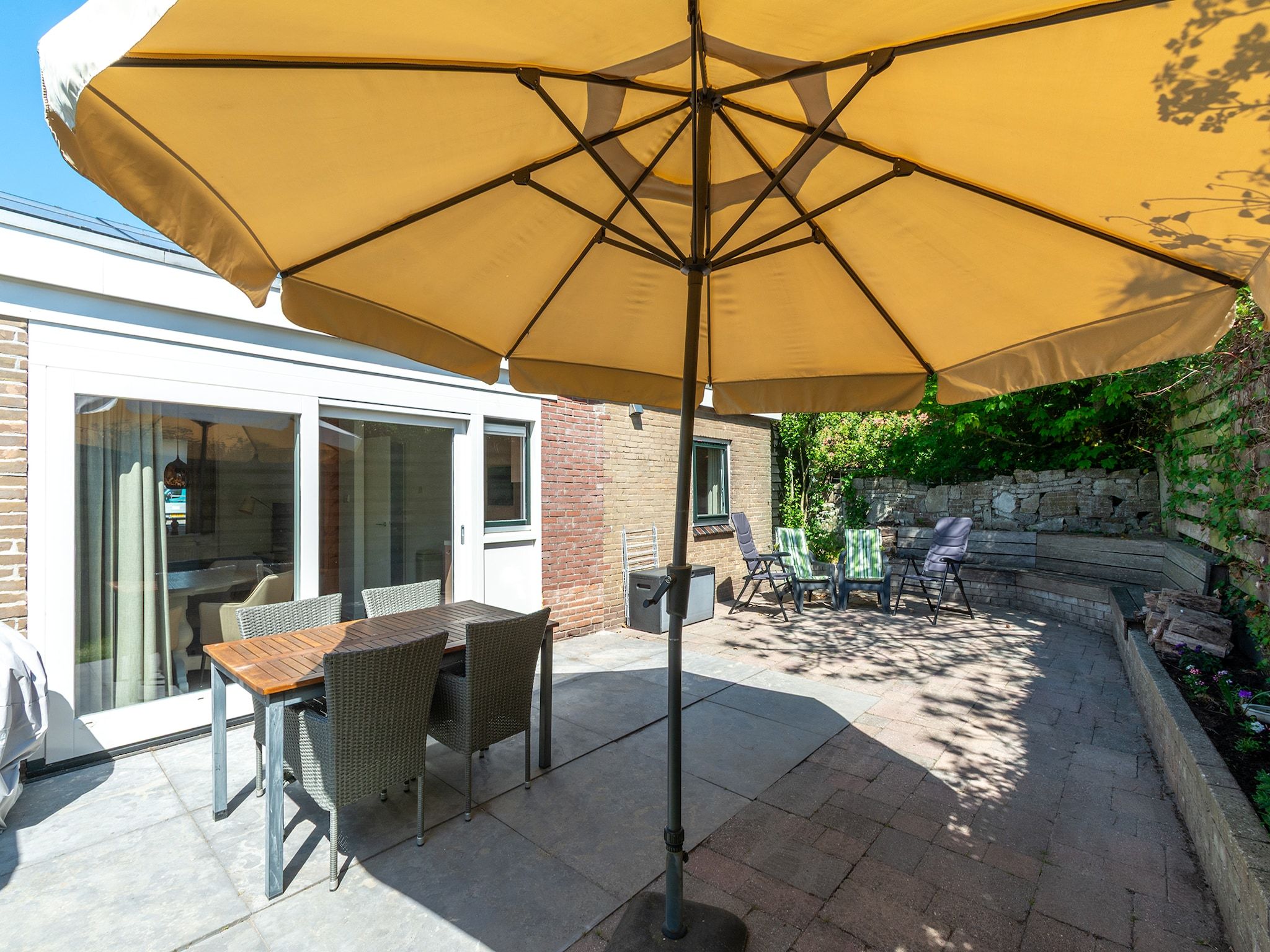 Het terras van Effe Sprage in Callantsoog