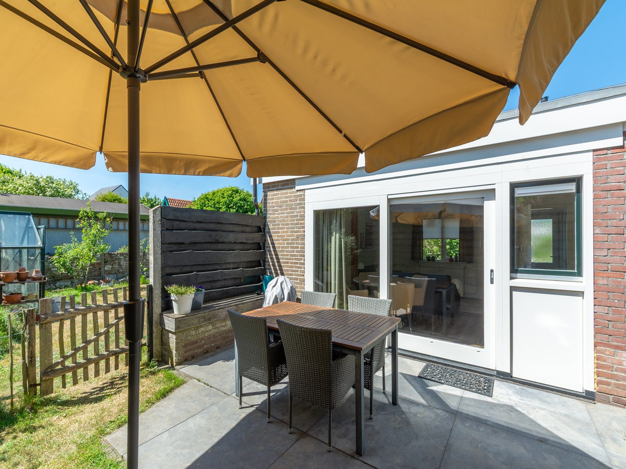Het terras van Effe Sprage in Callantsoog