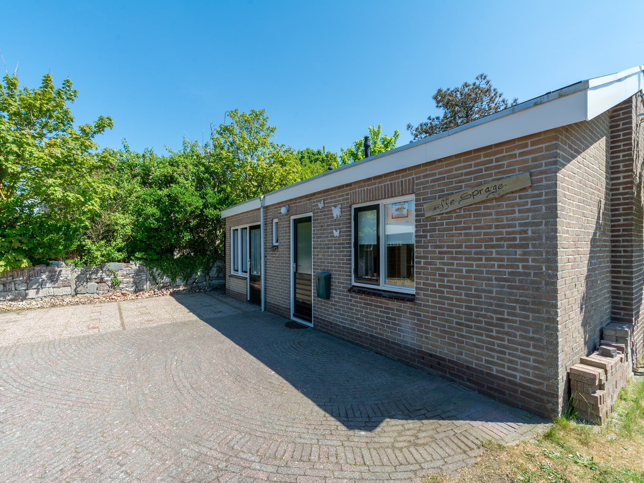 De buitenkant van Effe Sprage in Callantsoog