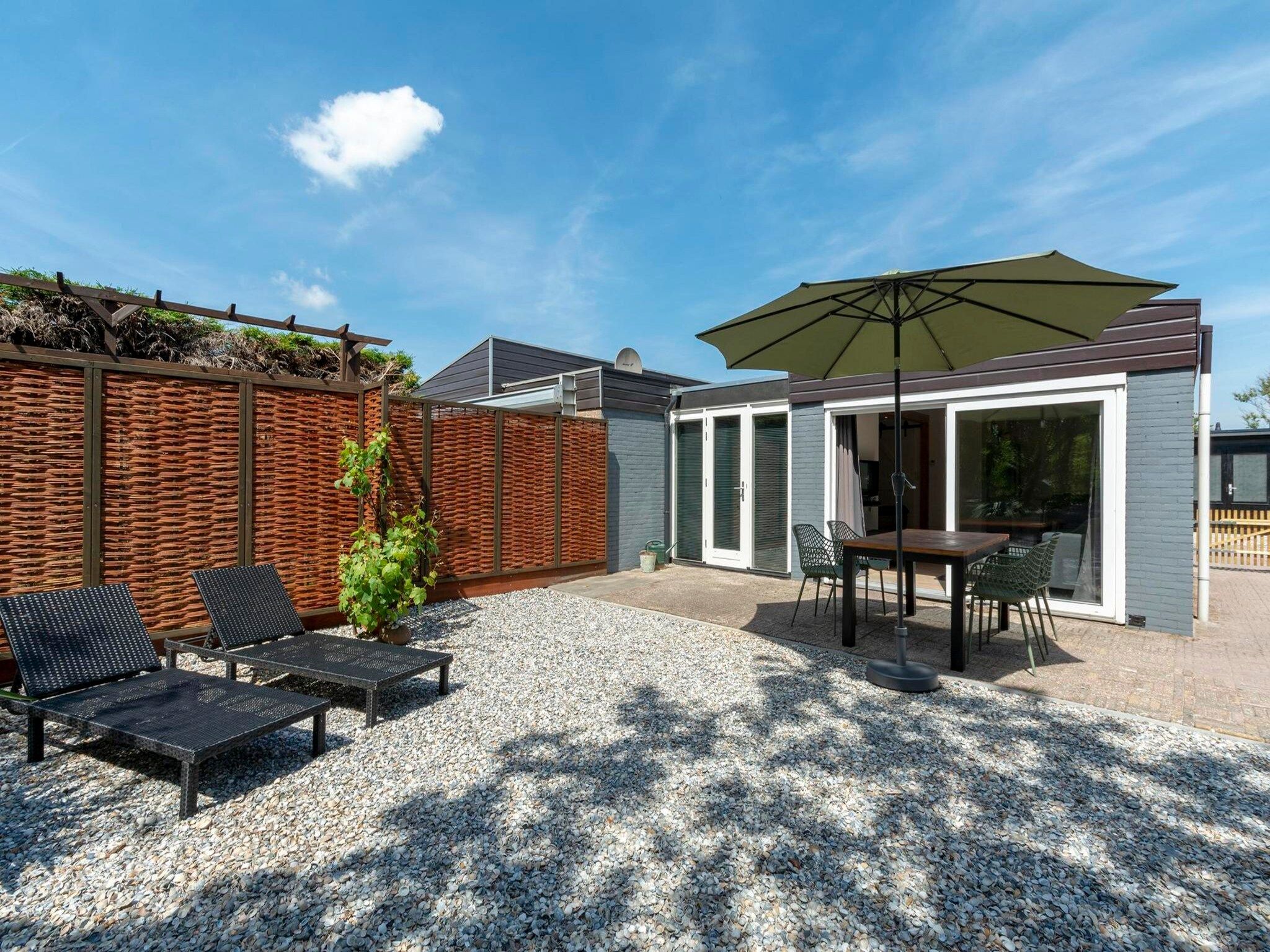 Het terras van De Blenck 29 in Callantsoog