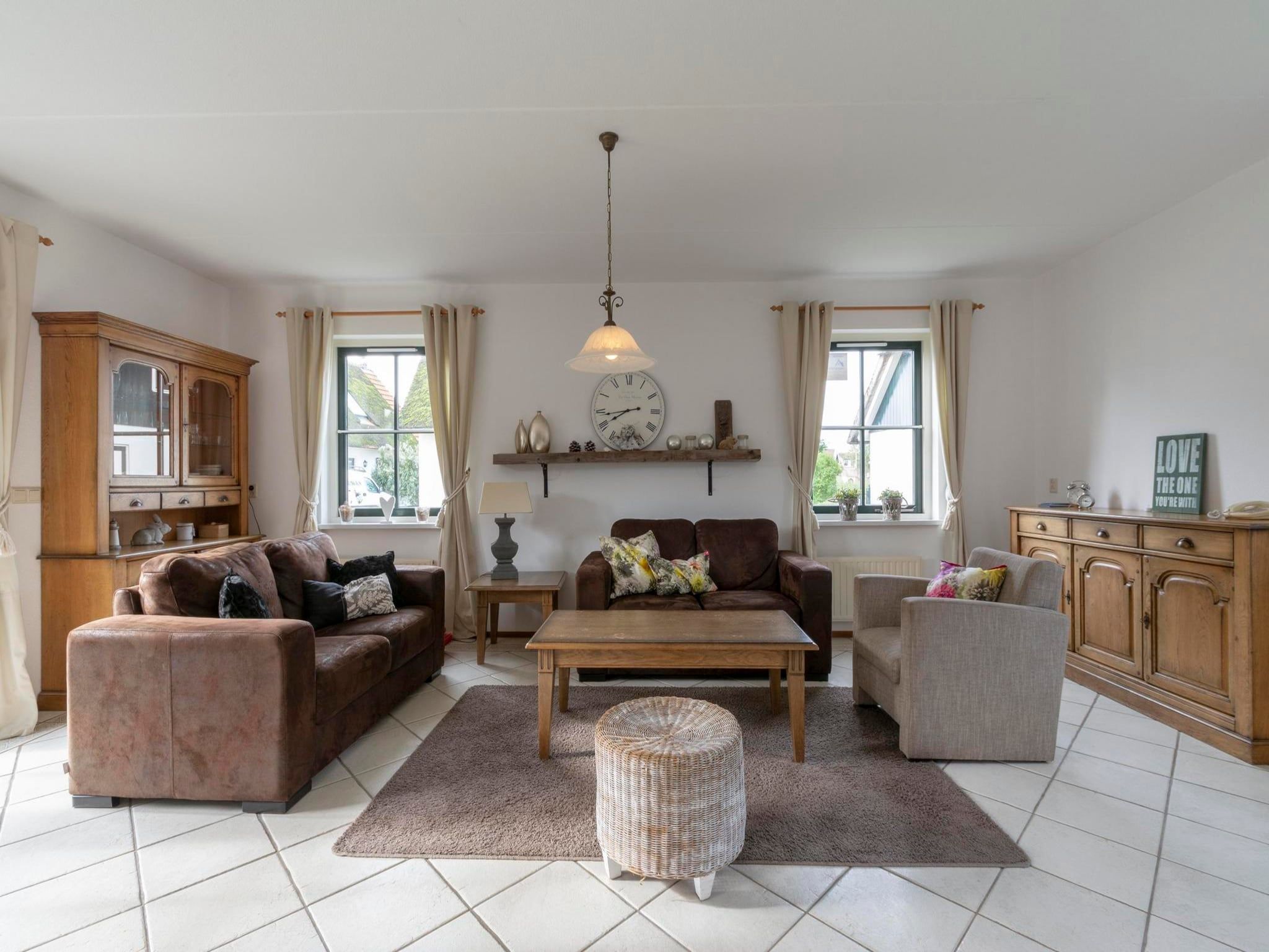 De woonkamer van De Buitenplaats 138 in Callantsoog