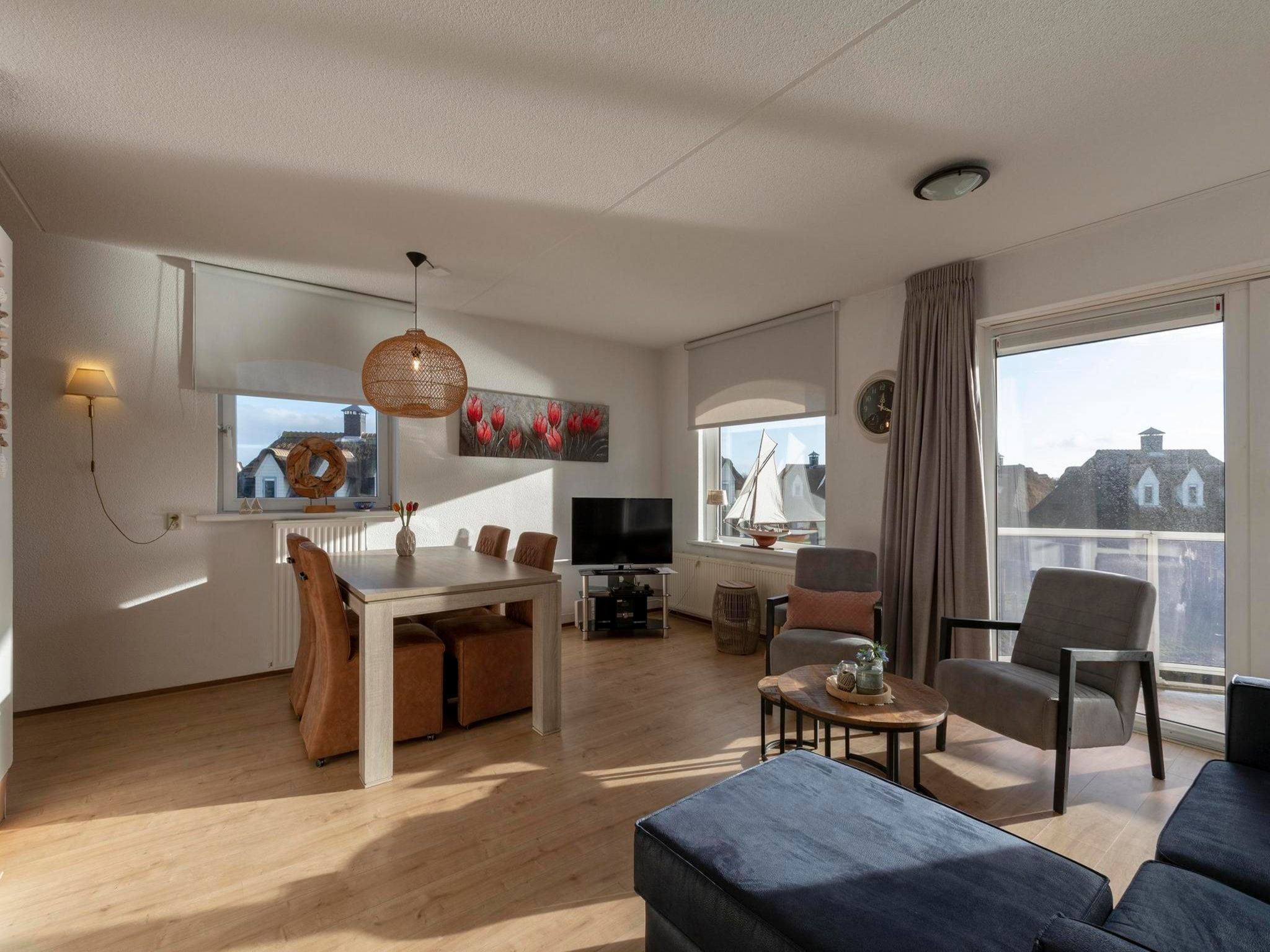 De woonkamer van Résidence Juliana 77 in Julianadorp aan Zee