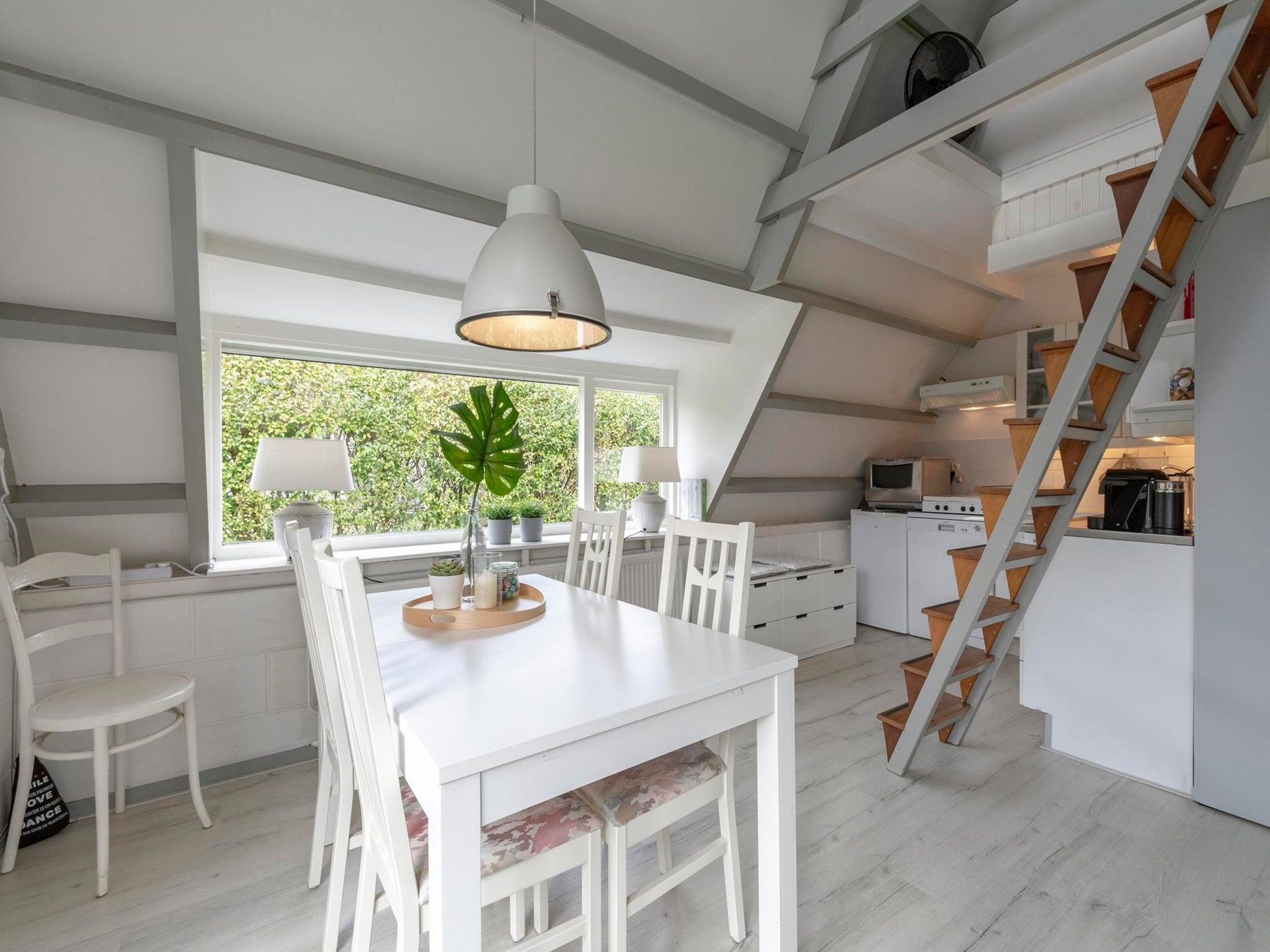 De eetkamer van Sandepark 165 in Groote Keeten