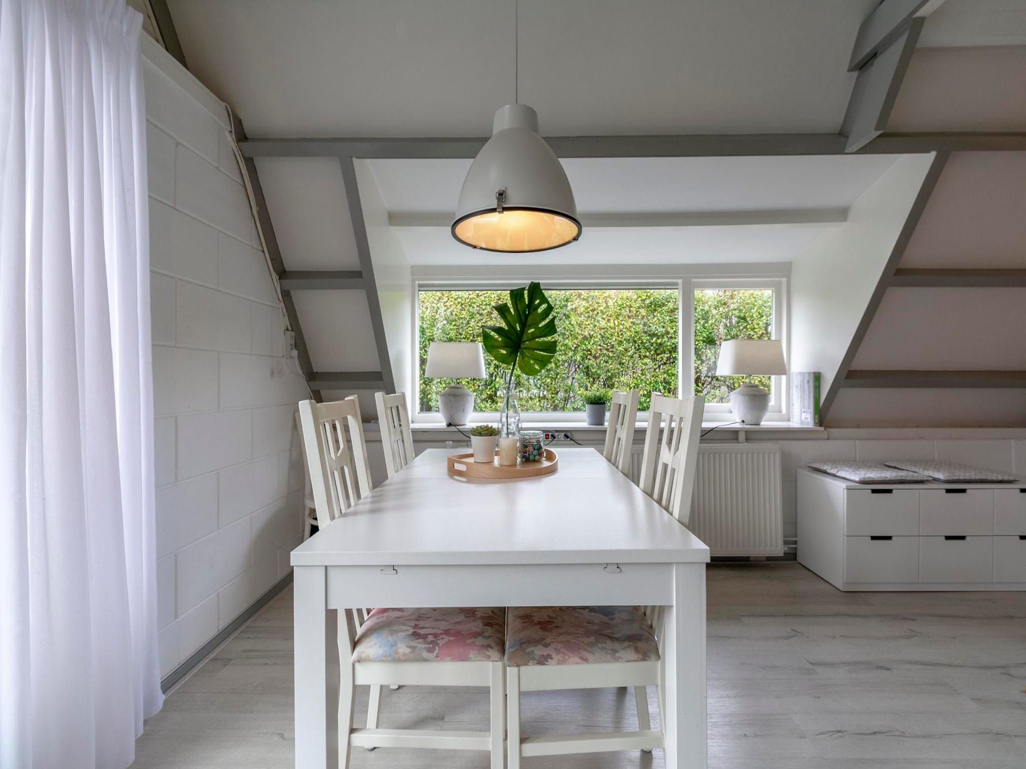 De eetkamer van Sandepark 165 in Groote Keeten