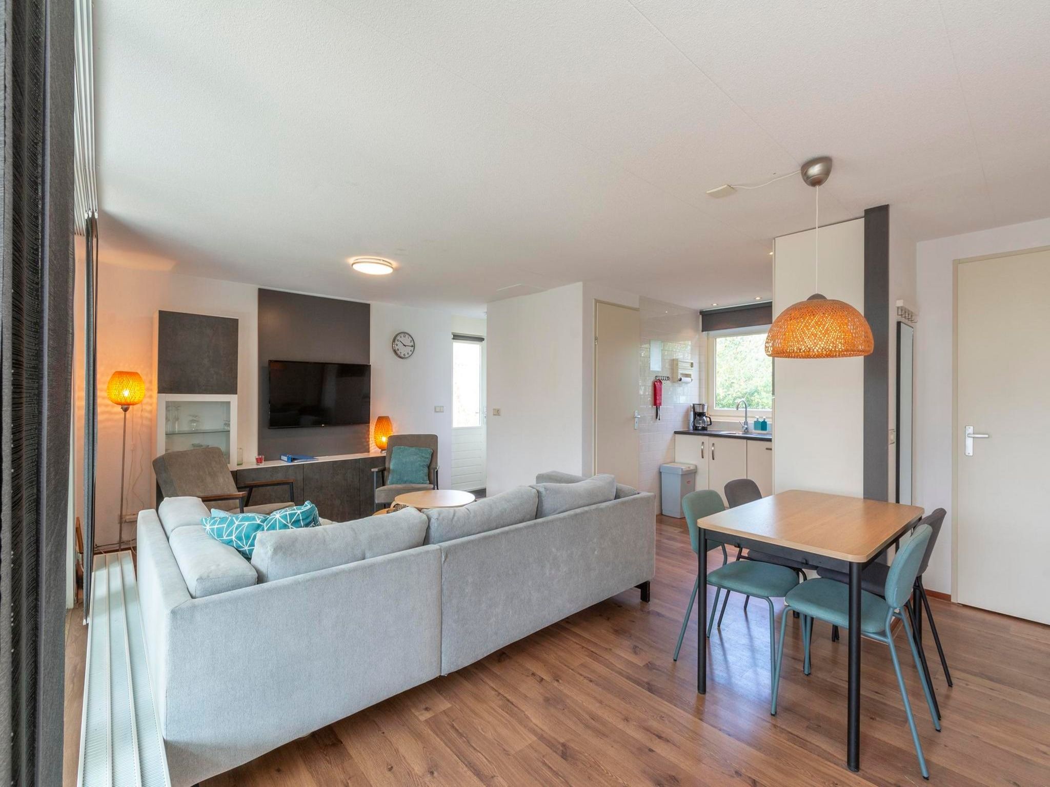 De eetkamer van Eureka 83 in Sint Maartenszee