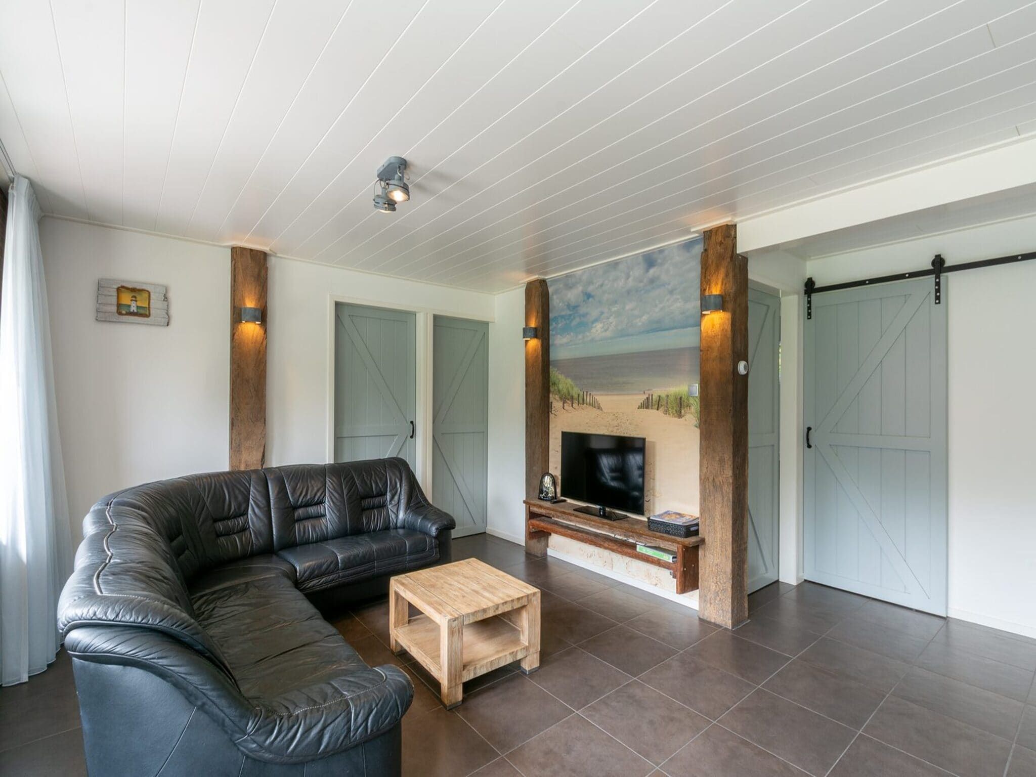 De woonkamer van Garnekuul 13 in Callantsoog