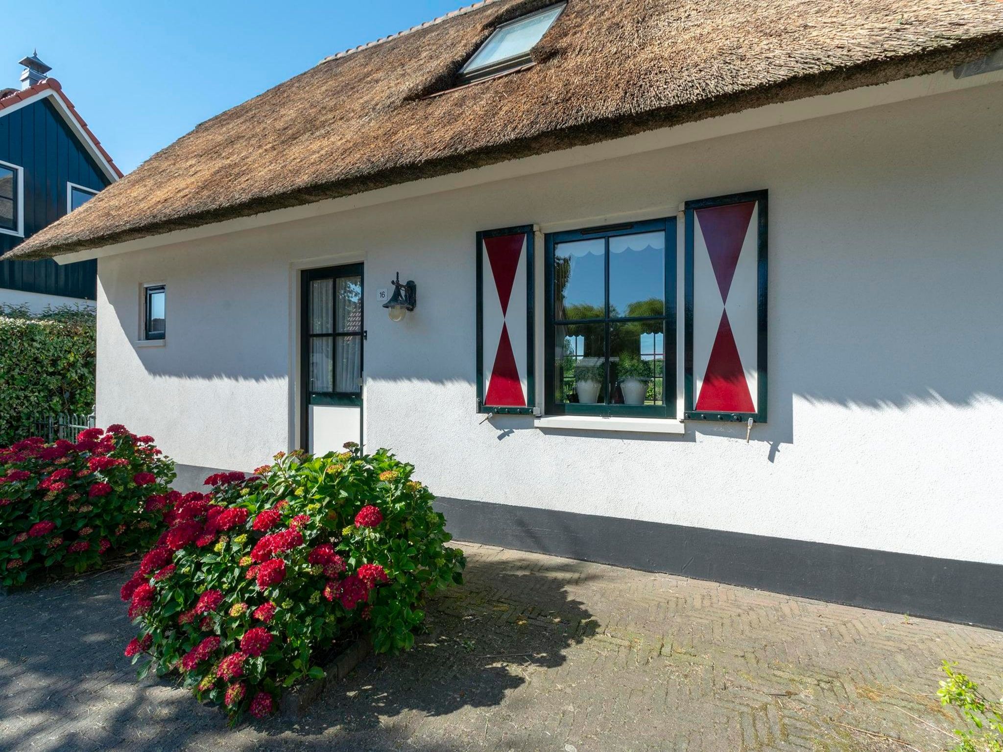 De buitenkant van De Buitenplaats 16 in Callantsoog