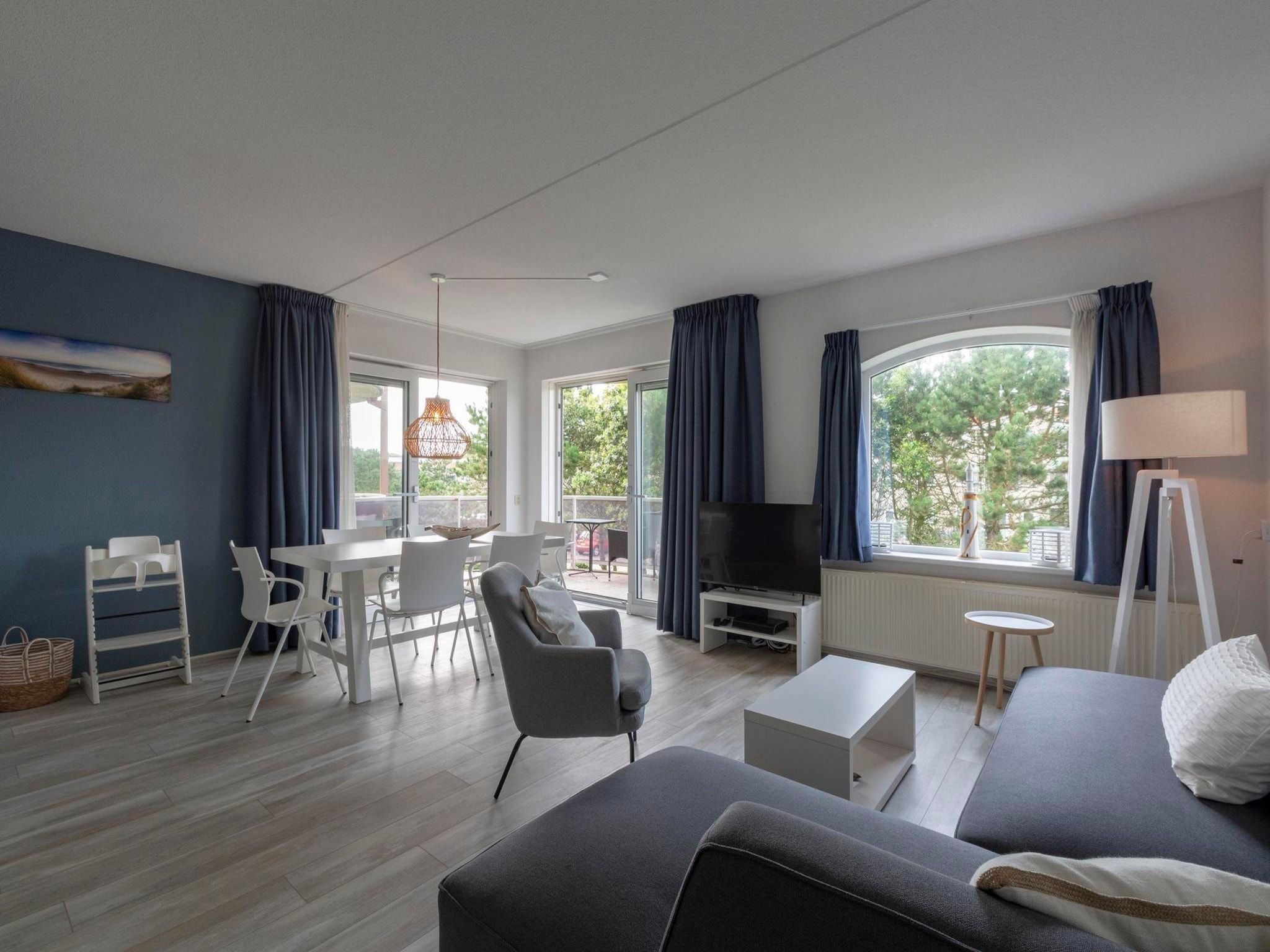 De woonkamer van Résidence Juliana 58 in Julianadorp aan Zee