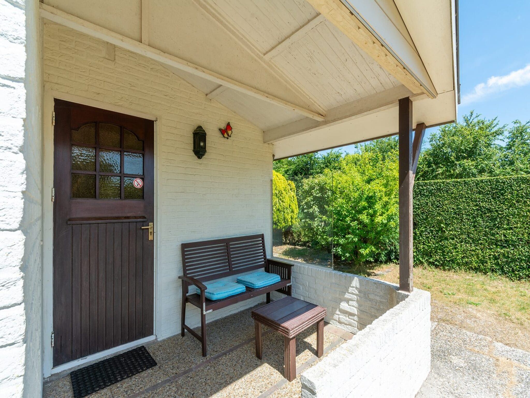 Het terras van Garnekuul 26 in Callantsoog