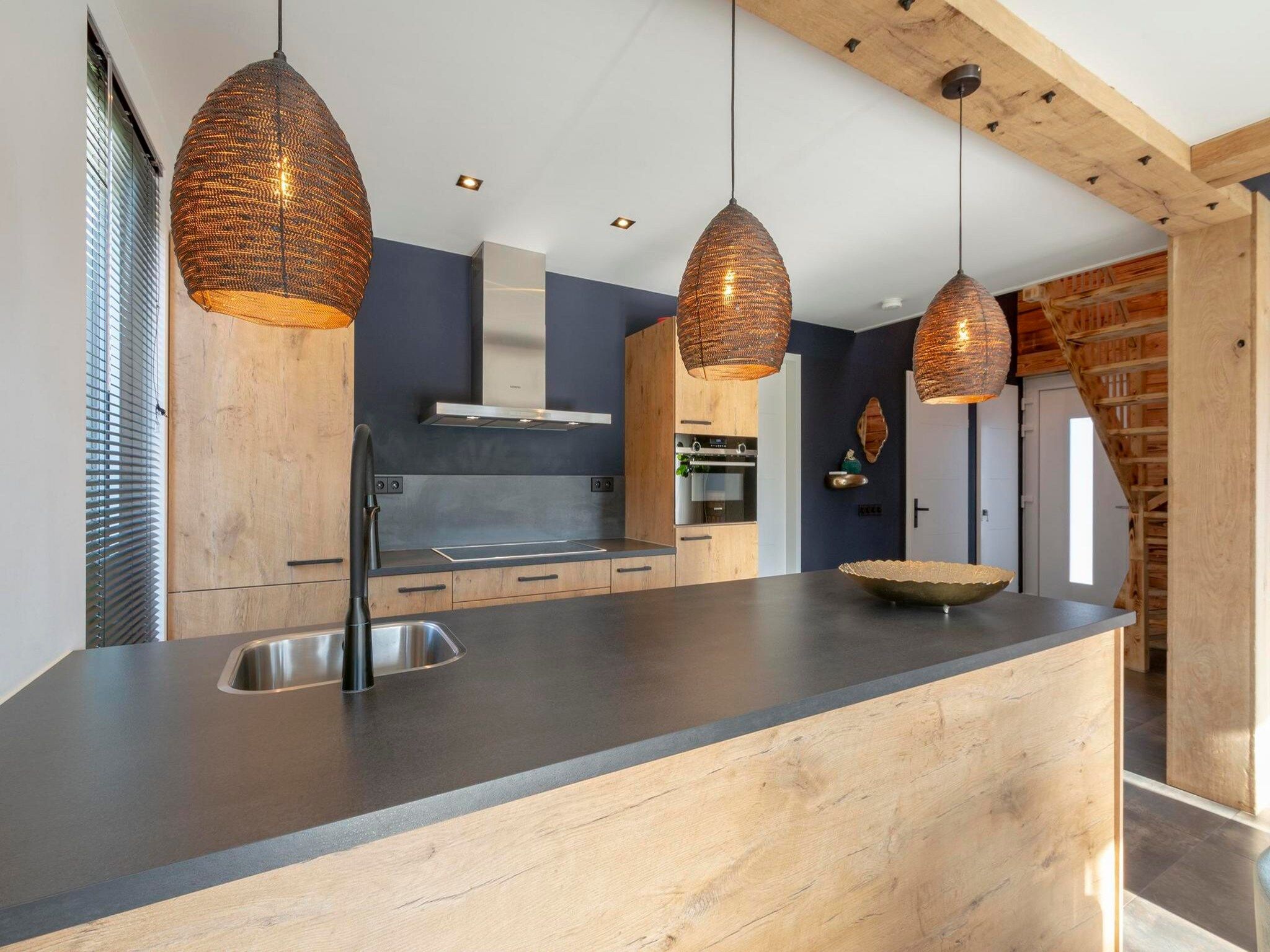 De keuken van Luxe Villa Keizerskroon - Keizerkroon 63 in Julianadorp aan Zee