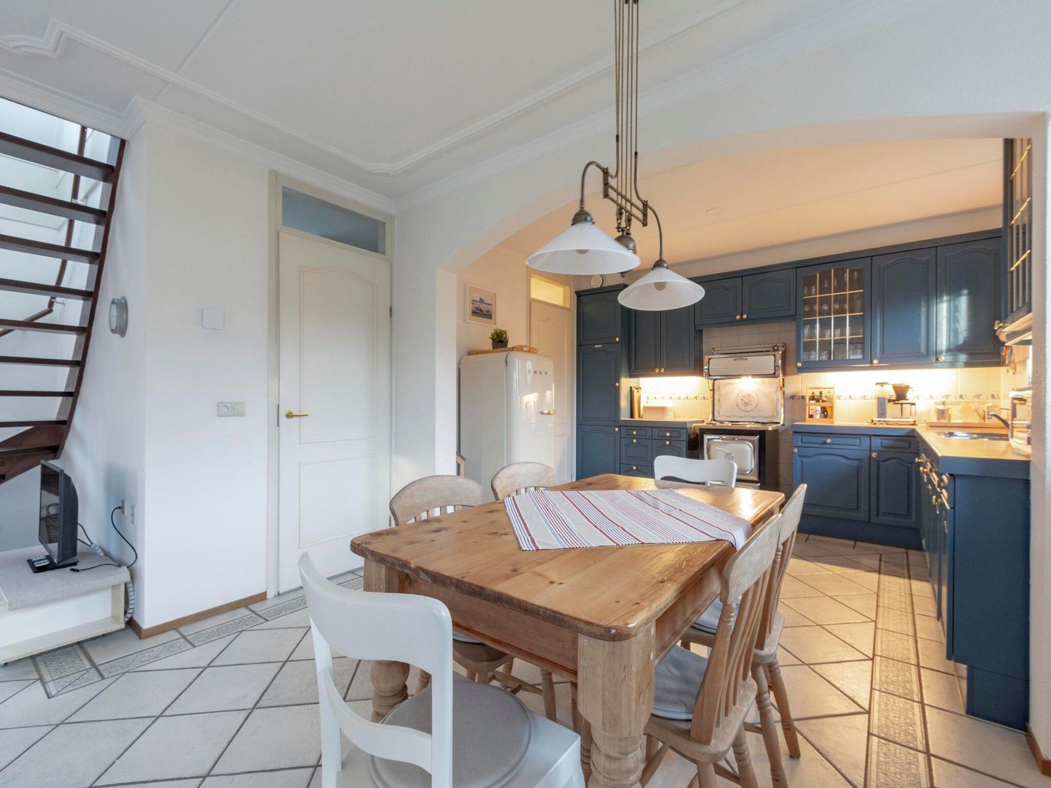 De eetkamer van De Buitenplaats 62 in Callantsoog