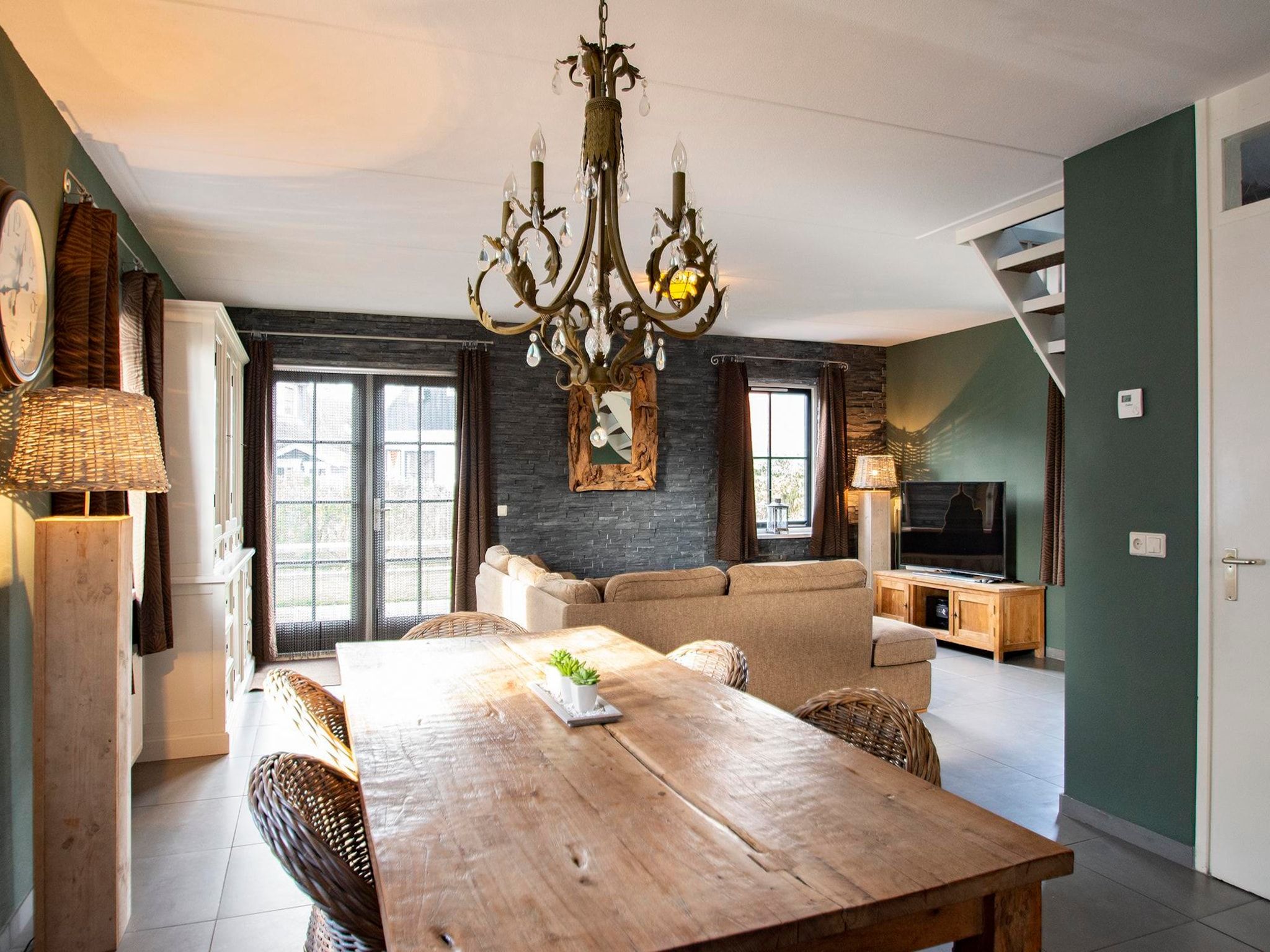De eetkamer van De Buitenplaats 72 in Callantsoog