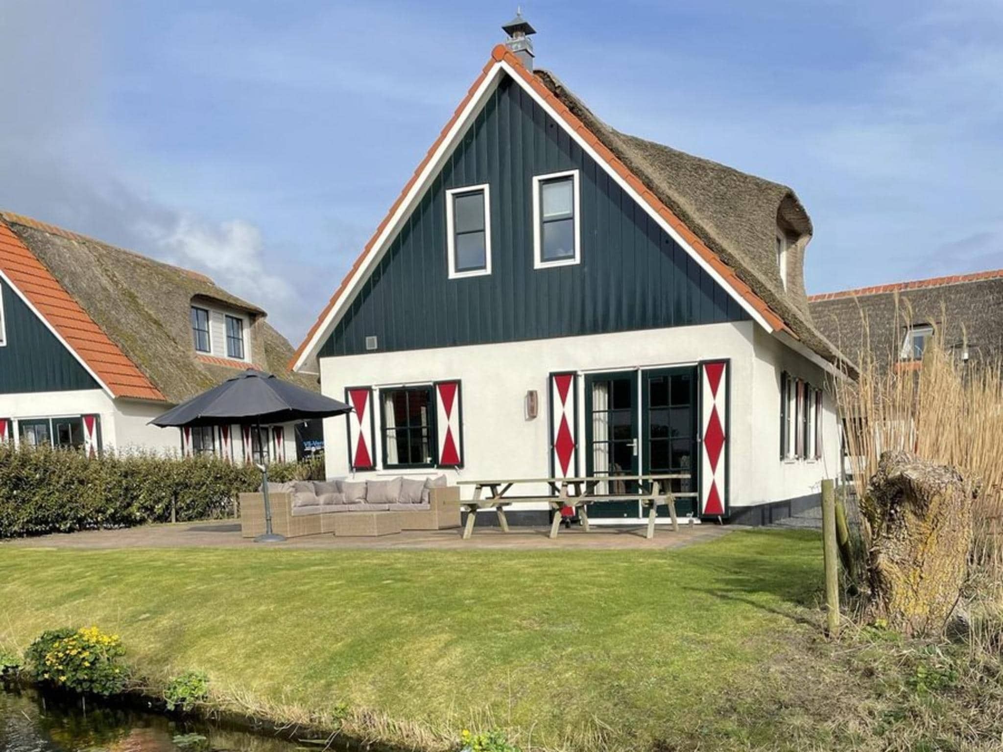 De buitenkant van De Buitenplaats 72 in Callantsoog
