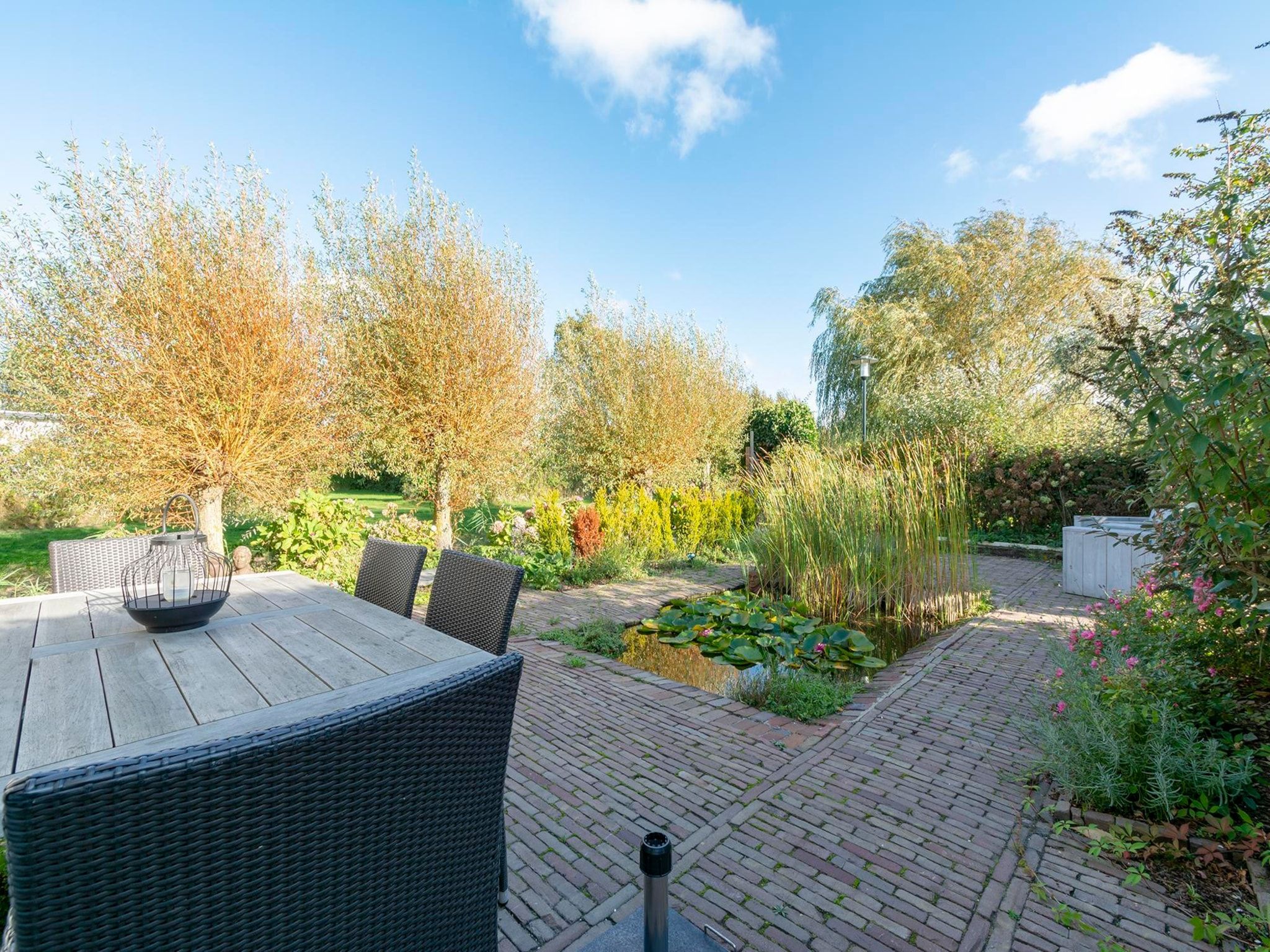 Het terras van De Buitenplaats 89 in Callantsoog