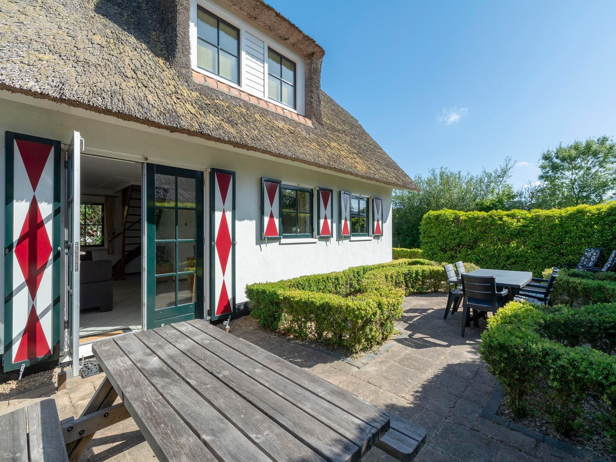 De buitenkant van De Buitenplaats 97 in Callantsoog
