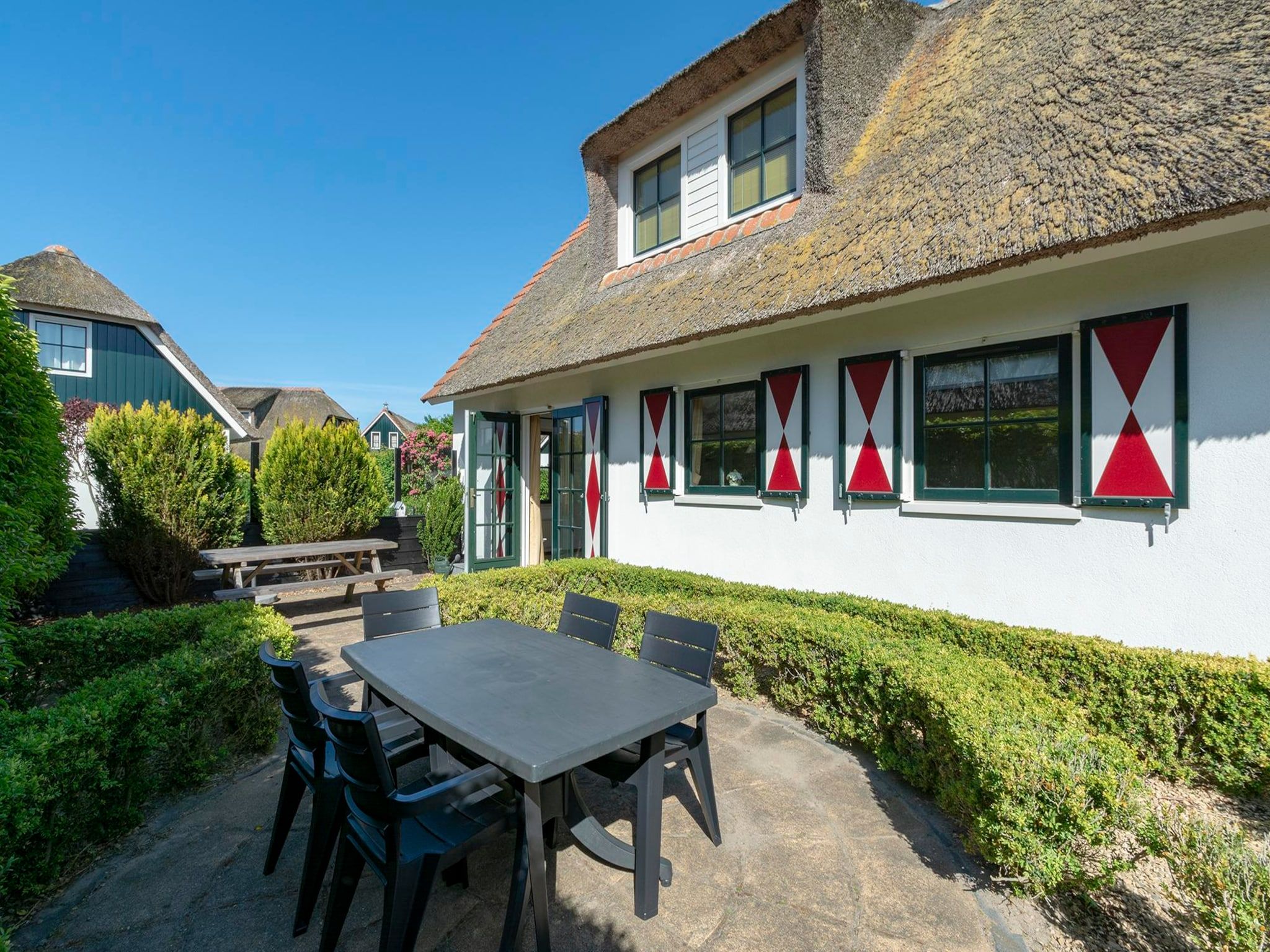 De buitenkant van De Buitenplaats 97 in Callantsoog
