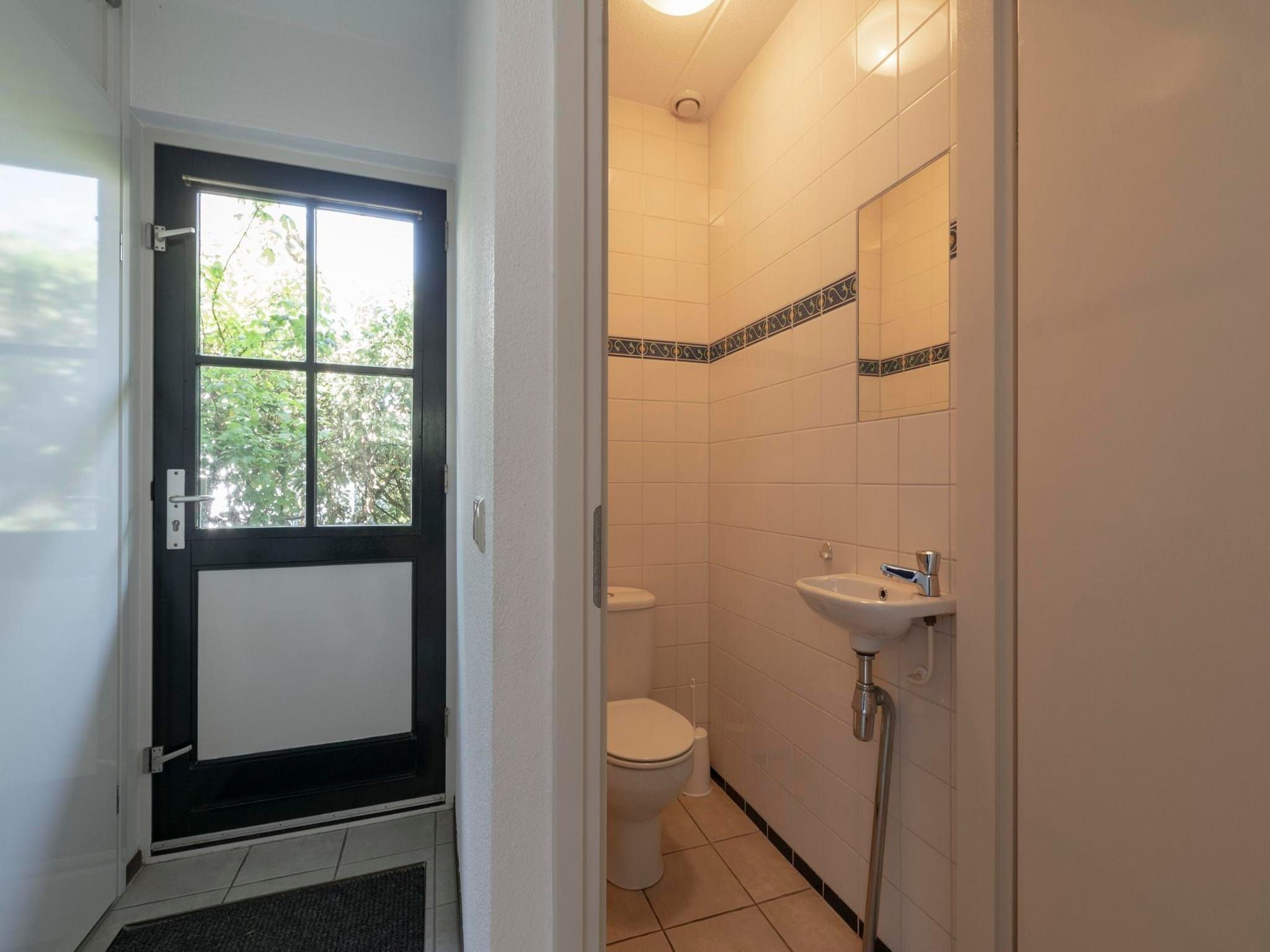 De badkamer van De Buitenplaats 98 in Callantsoog