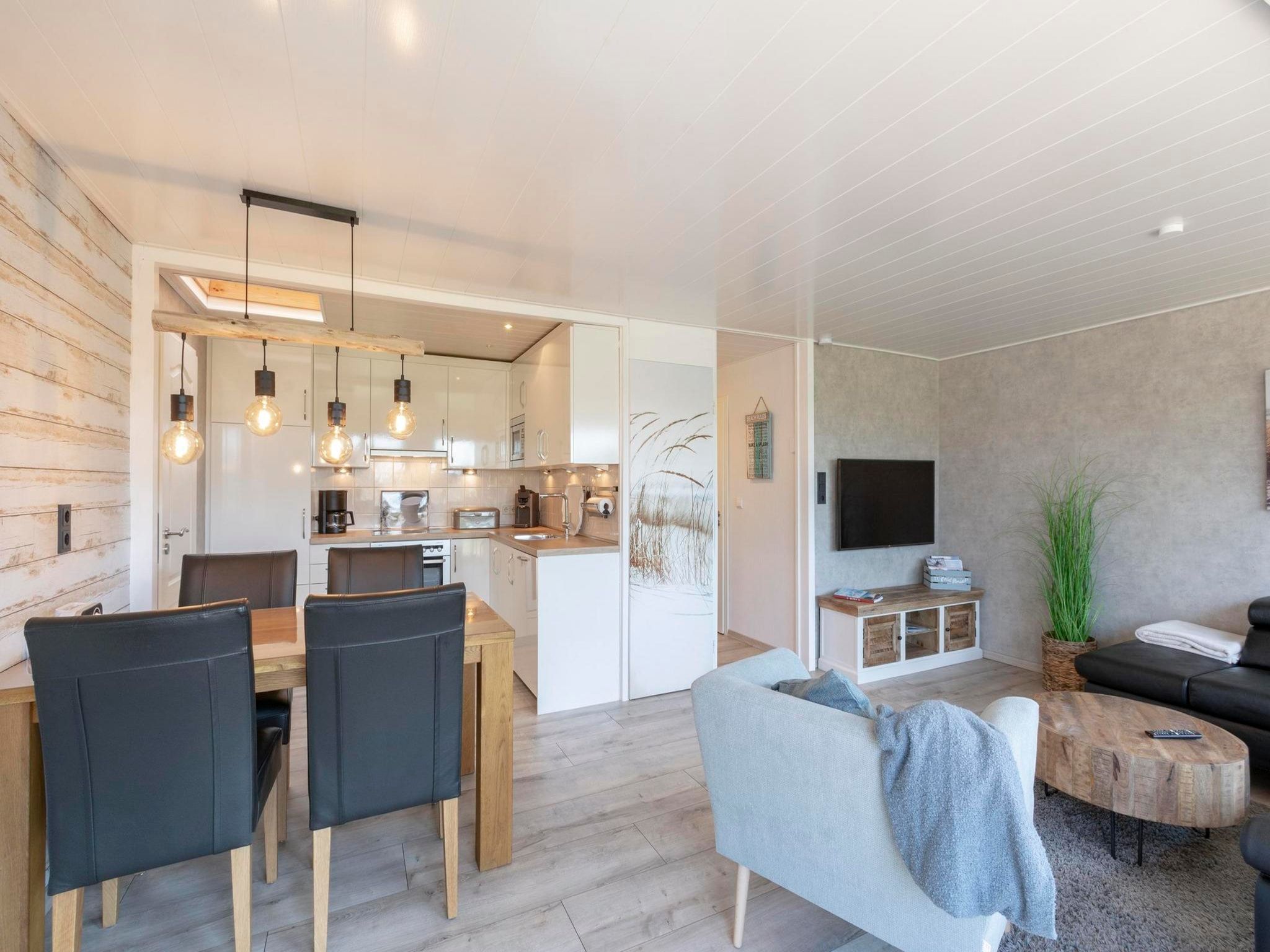 De woonkamer van Garnekuul 44 in Callantsoog