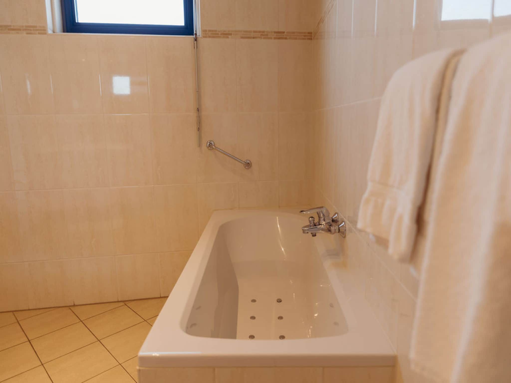 De badkamer van De Vlijt - First class A in De Cocksdorp
