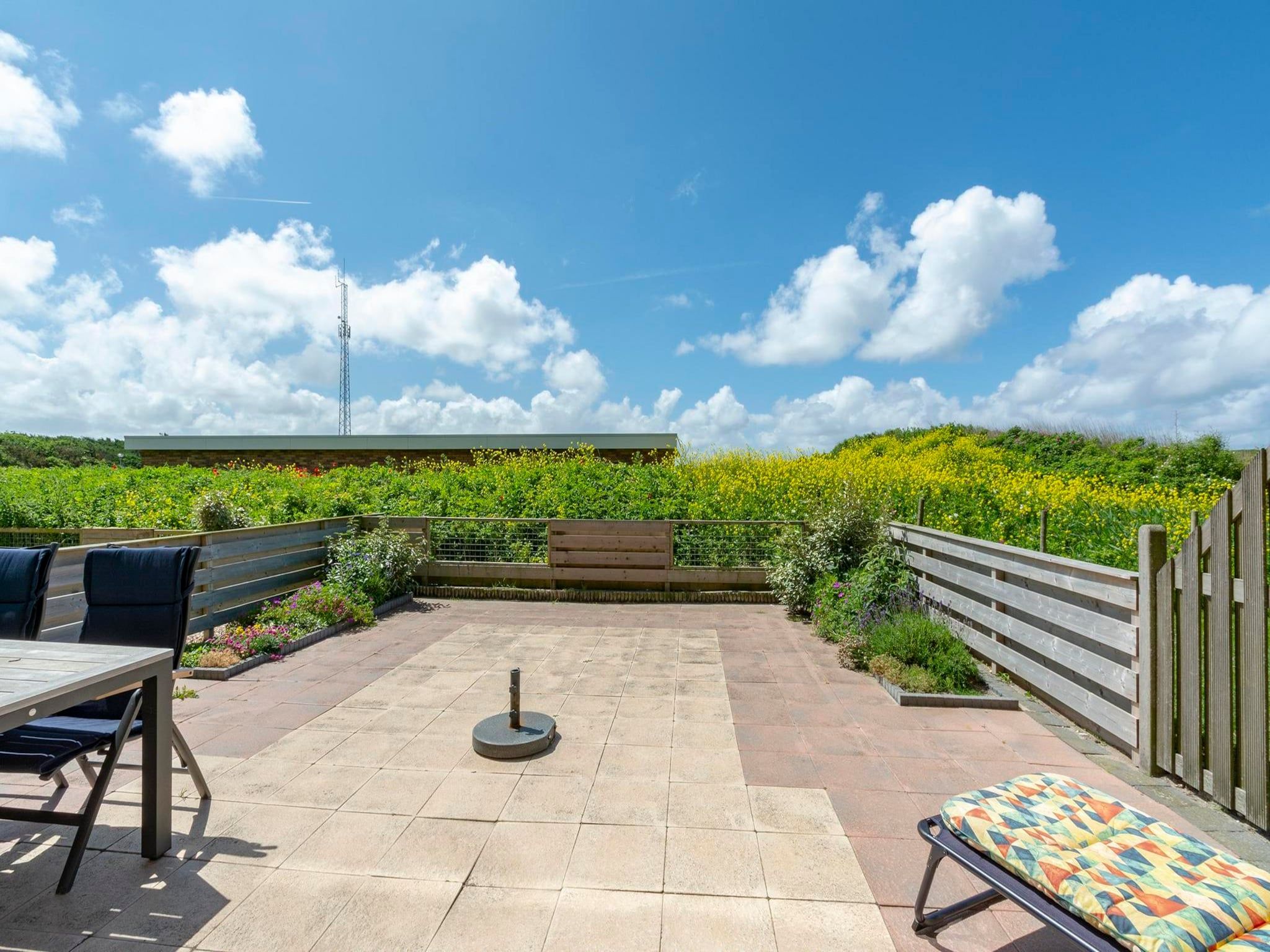 Het terras van Duinerei C002 in Groote Keeten