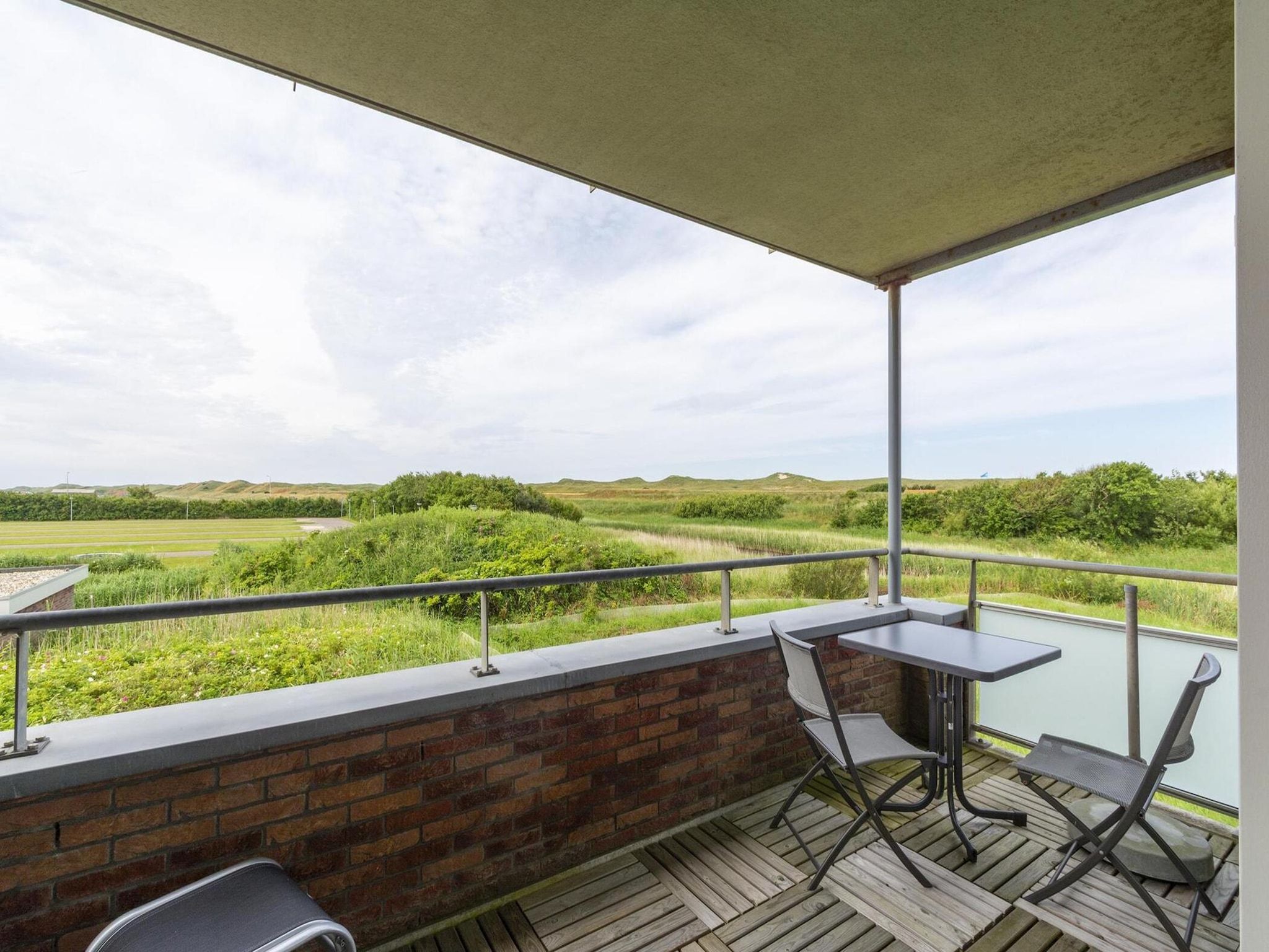 Het terras van Duinerei C103 in Groote Keeten
