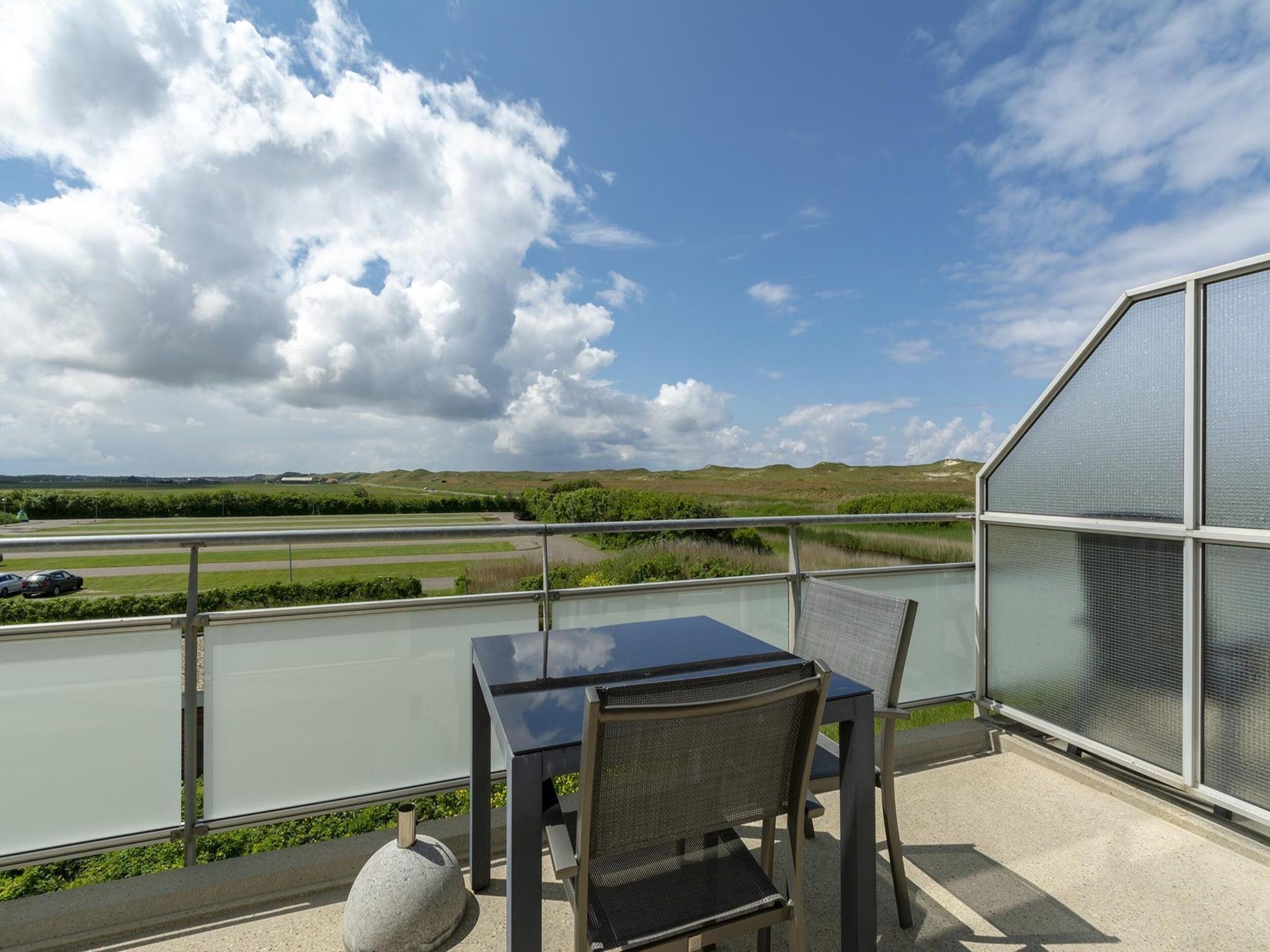 Het terras van Duinerei C202 in Groote Keeten