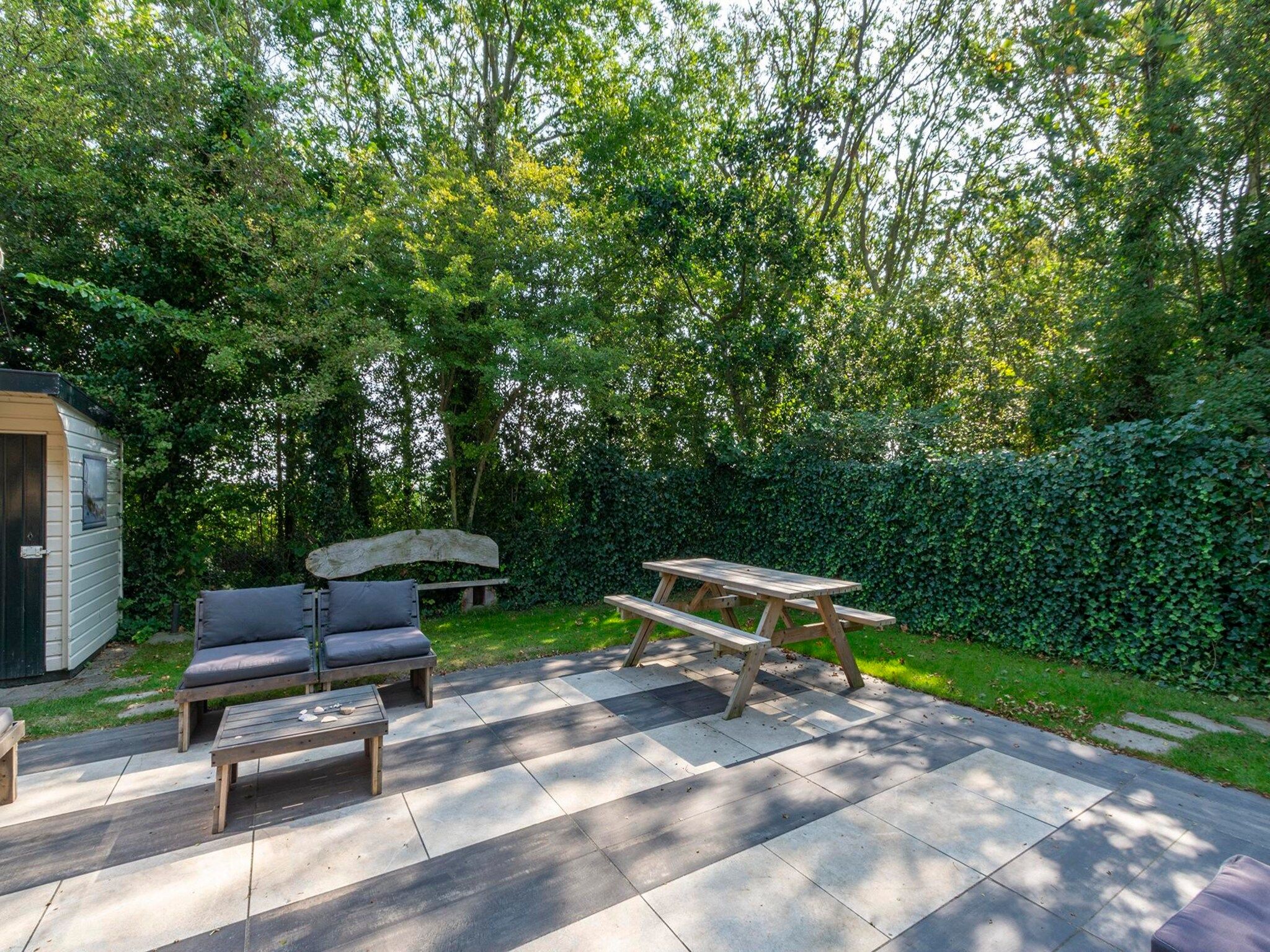 De tuin van Duinland 110 in Sint Maartenszee