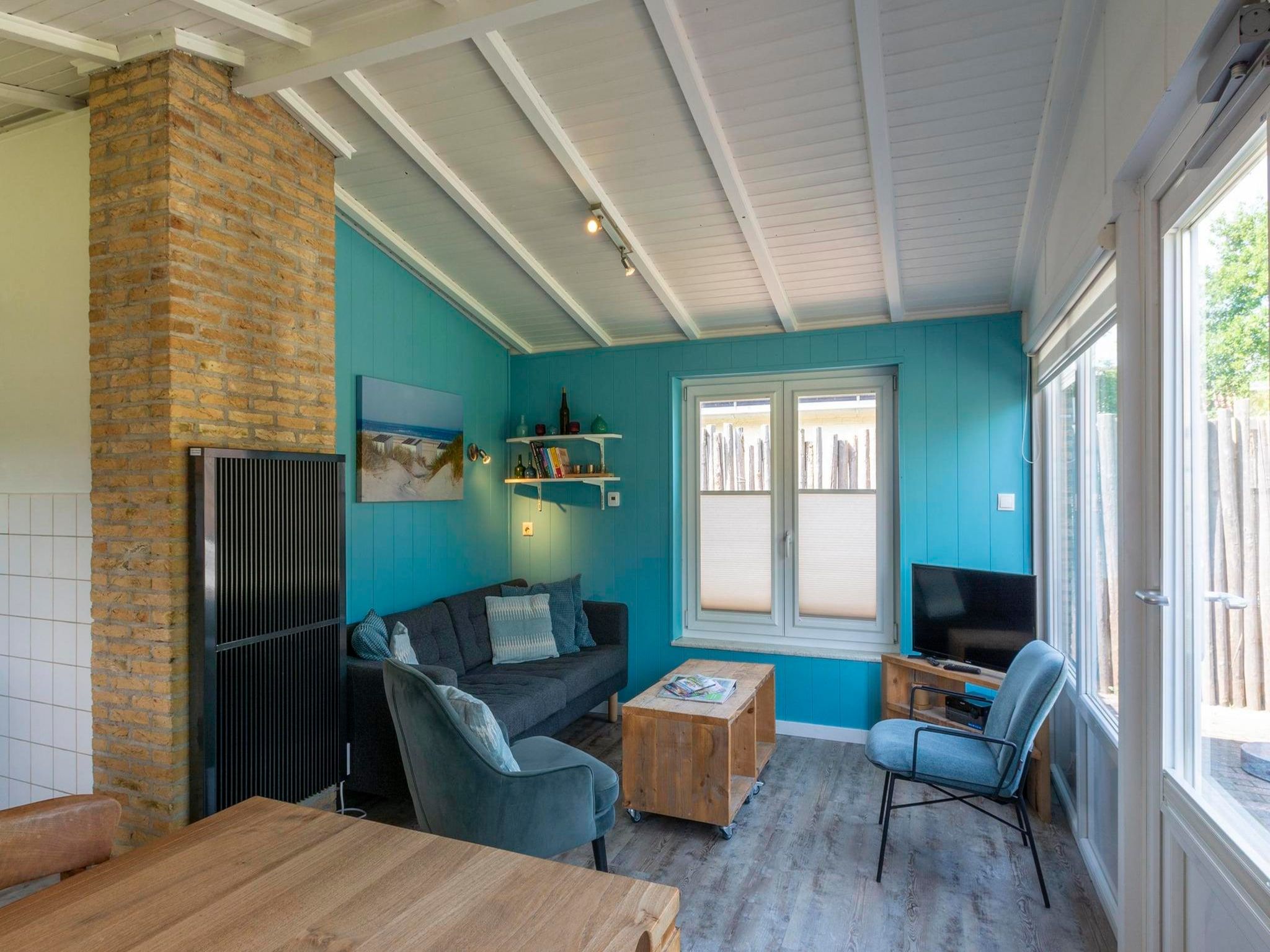 De woonkamer van Garnekuul 56 in Callantsoog