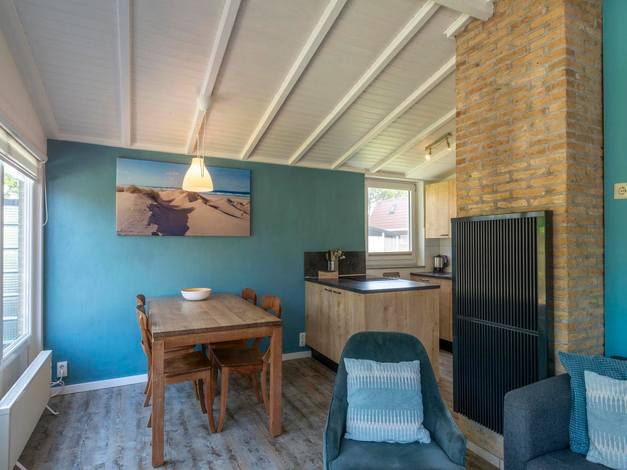 De eetkamer van Garnekuul 56 in Callantsoog
