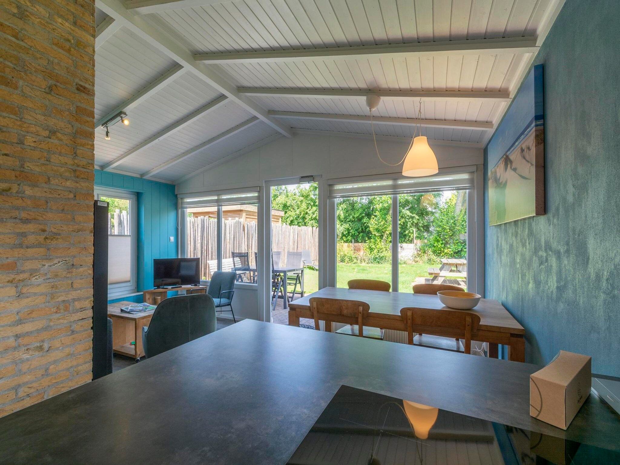 De eetkamer van Garnekuul 56 in Callantsoog
