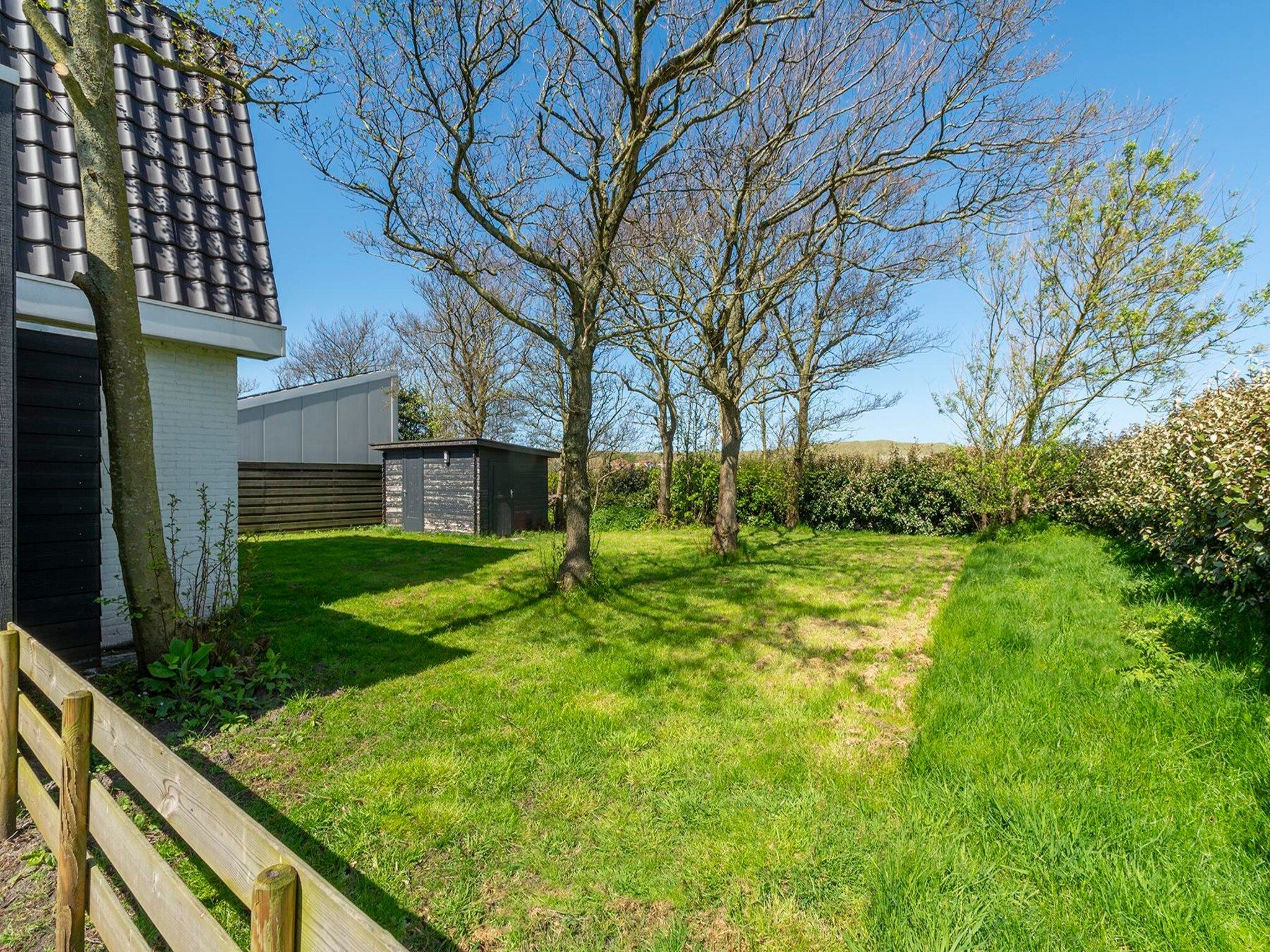 De tuin van Garnekuul 6 in Callantsoog