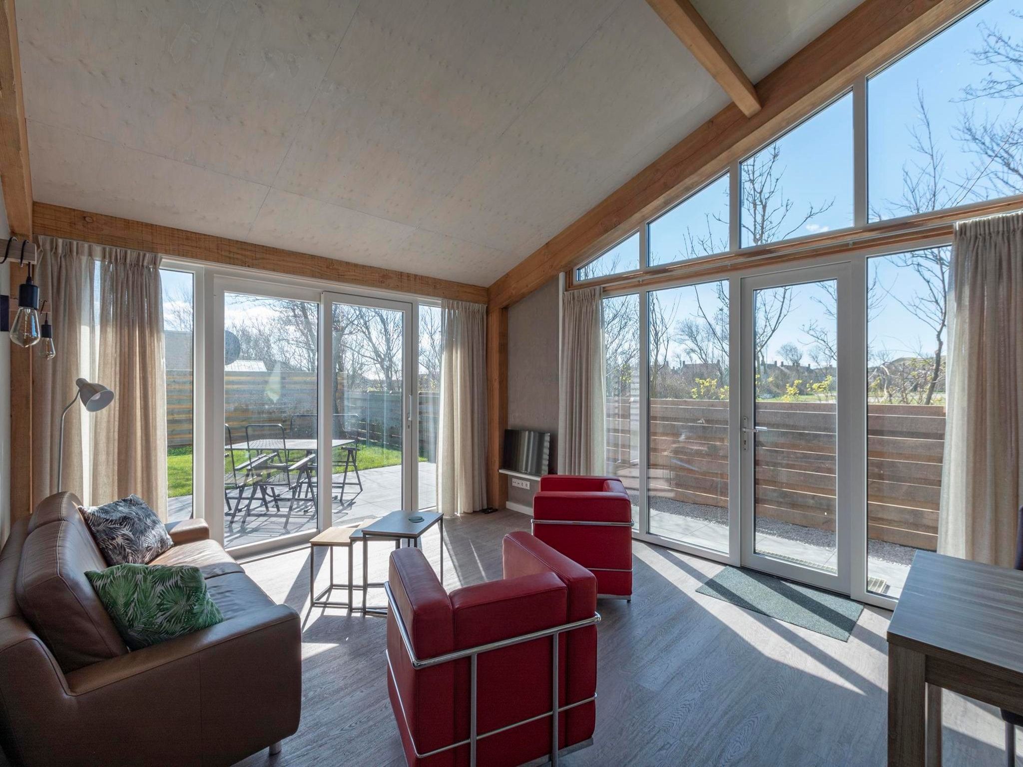 De woonkamer van Garnekuul 7 in Callantsoog